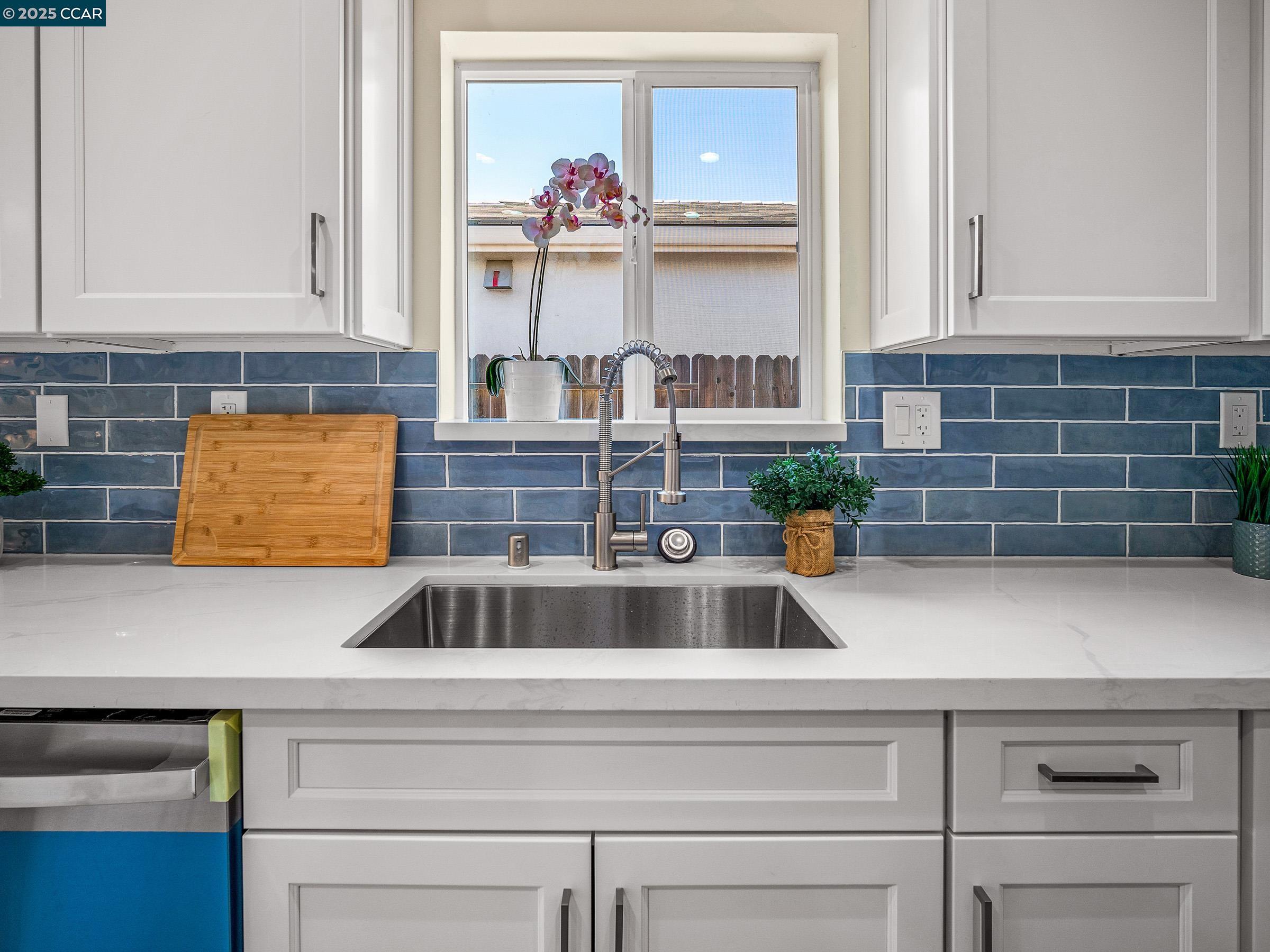 Detail Gallery Image 12 of 35 For 2222 Armus St, Woodland,  CA 95776 - 4 Beds | 3 Baths