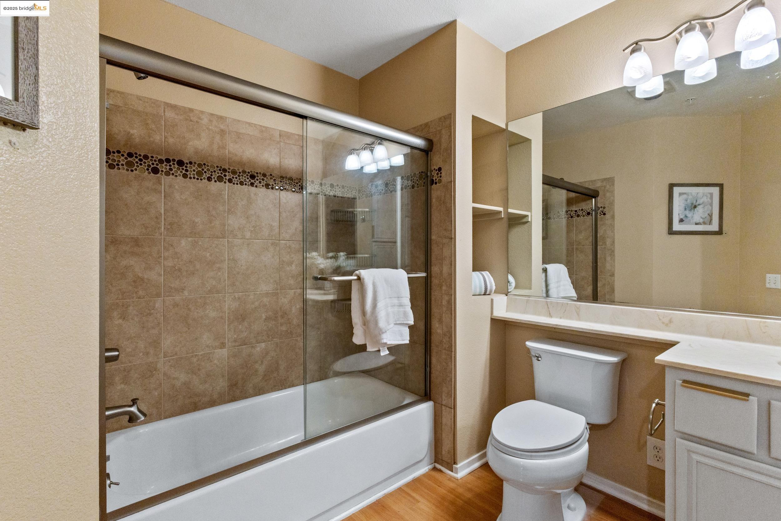Photo #16: 41113056 Listing: Photo #16