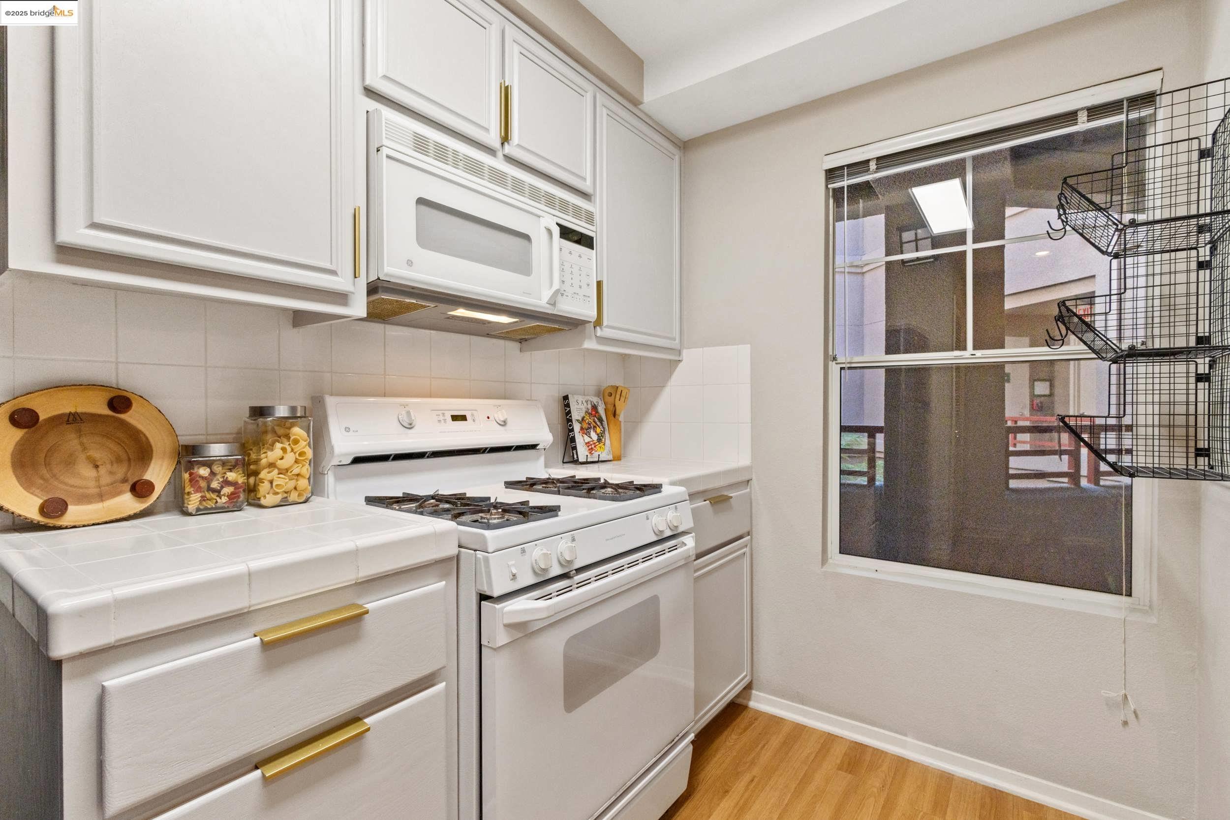 Photo #10: 41113056 Listing: Photo #10