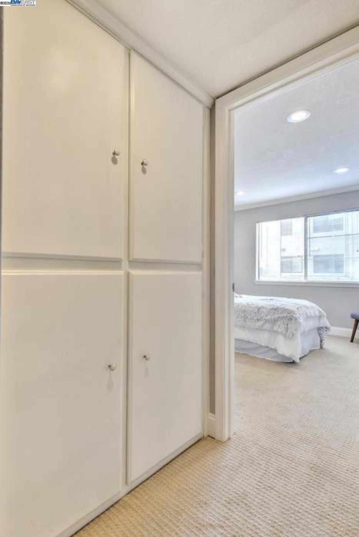 Detail Gallery Image 7 of 10 For 301 Kenbrook Cir, San Jose,  CA 95111 - 2 Beds | 2 Baths