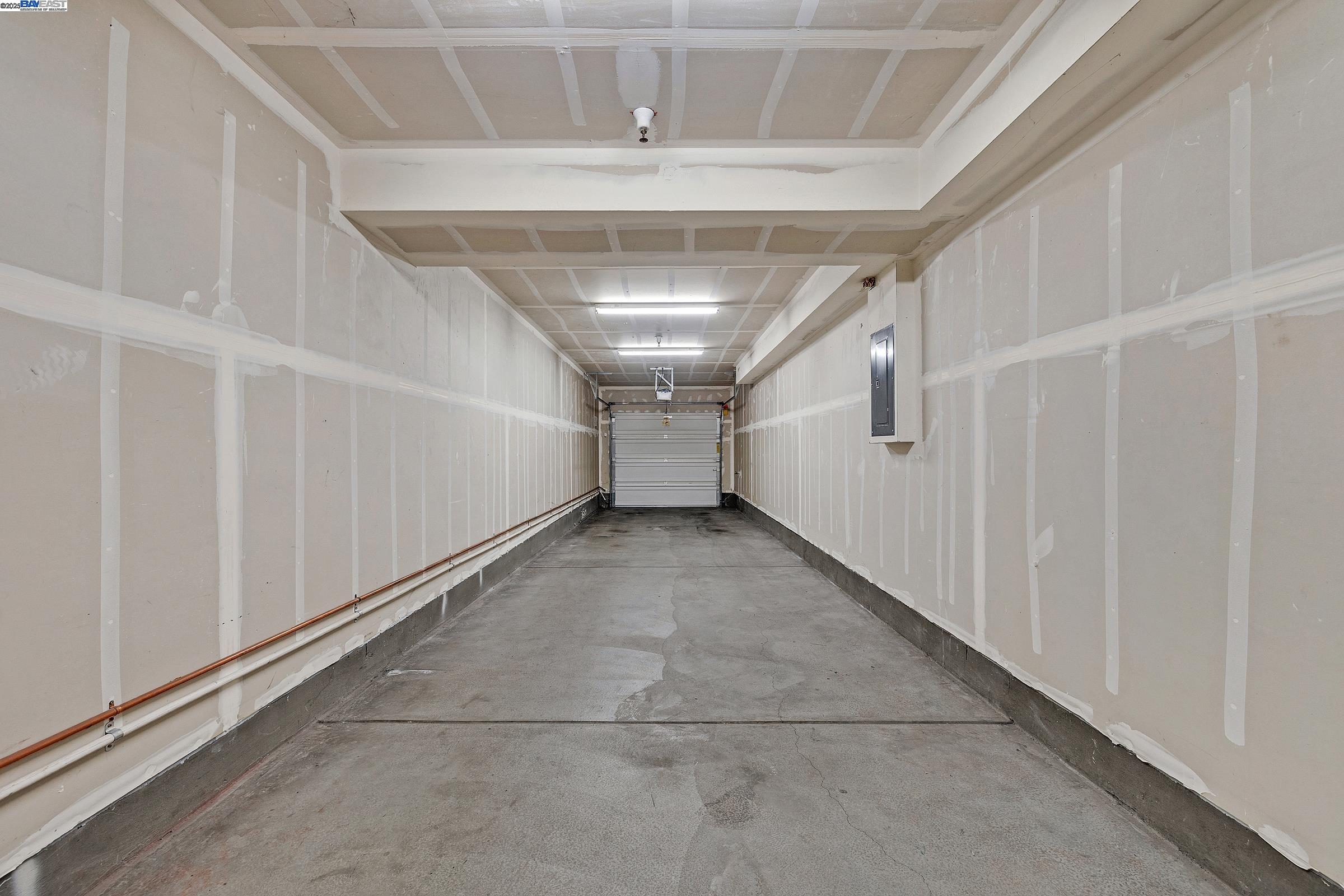 Detail Gallery Image 22 of 28 For 2210 Day Sailor Ct, Richmond,  CA 94804 - 3 Beds | 3/1 Baths