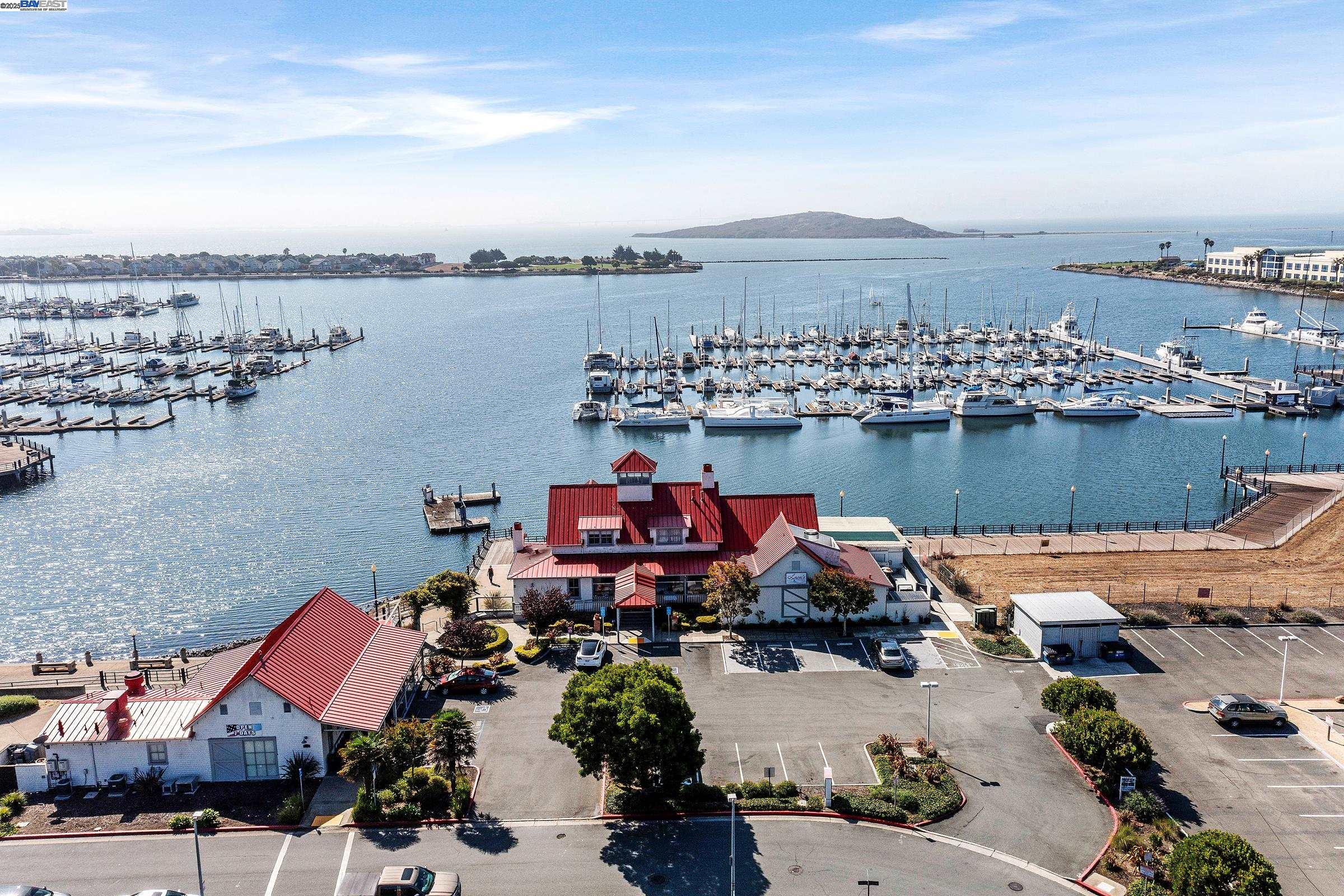 Detail Gallery Image 25 of 28 For 2210 Day Sailor Ct, Richmond,  CA 94804 - 3 Beds | 3/1 Baths