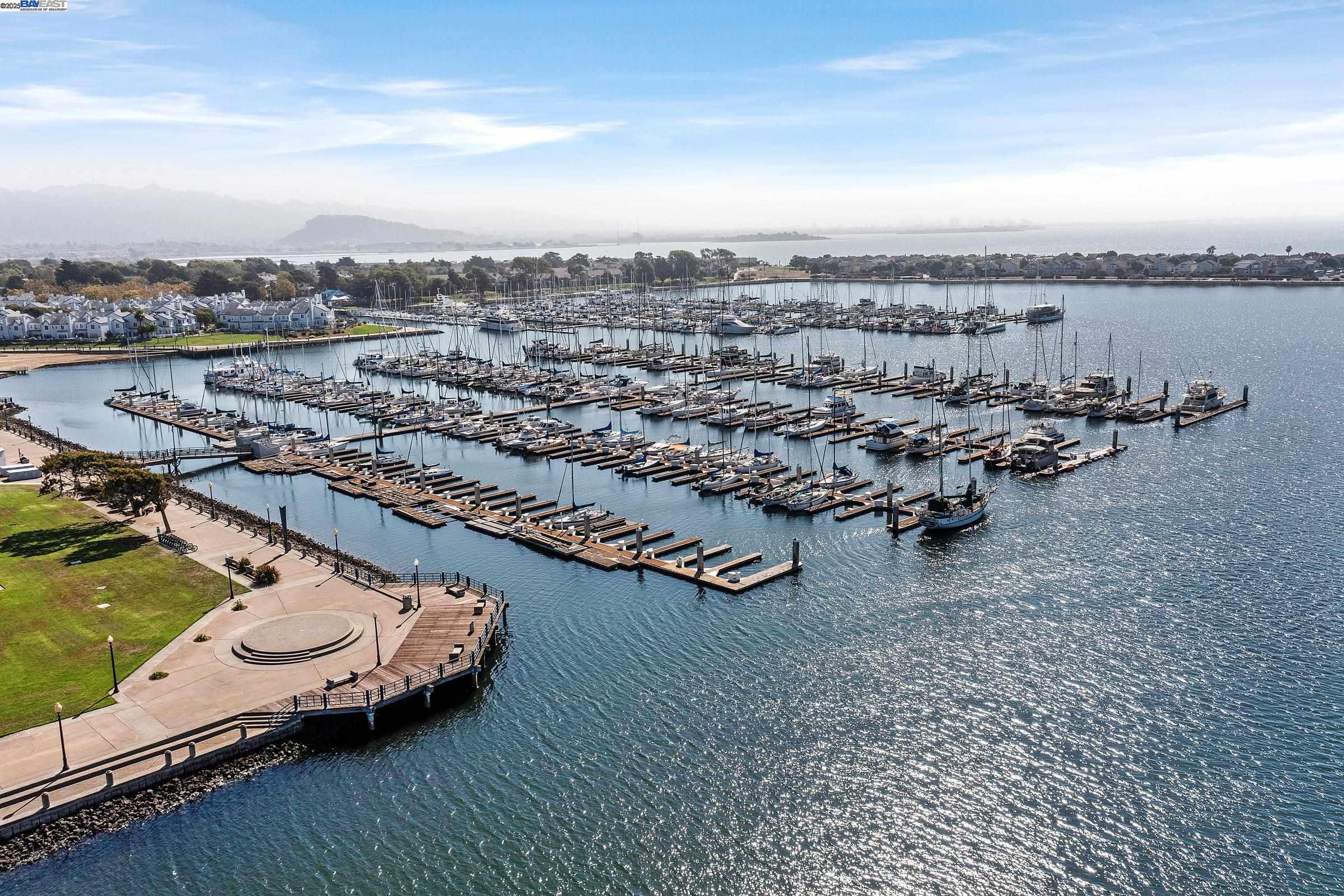 Detail Gallery Image 26 of 28 For 2210 Day Sailor Ct, Richmond,  CA 94804 - 3 Beds | 3/1 Baths