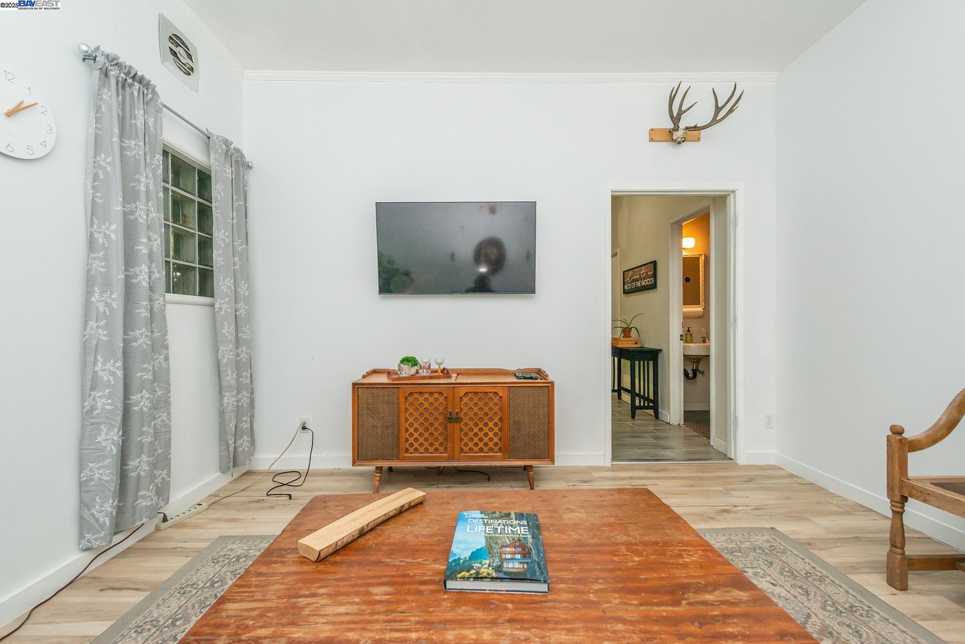 Detail Gallery Image 19 of 50 For 493 Main St., Weaverville,  CA 96093 - 1 Beds | 2/1 Baths