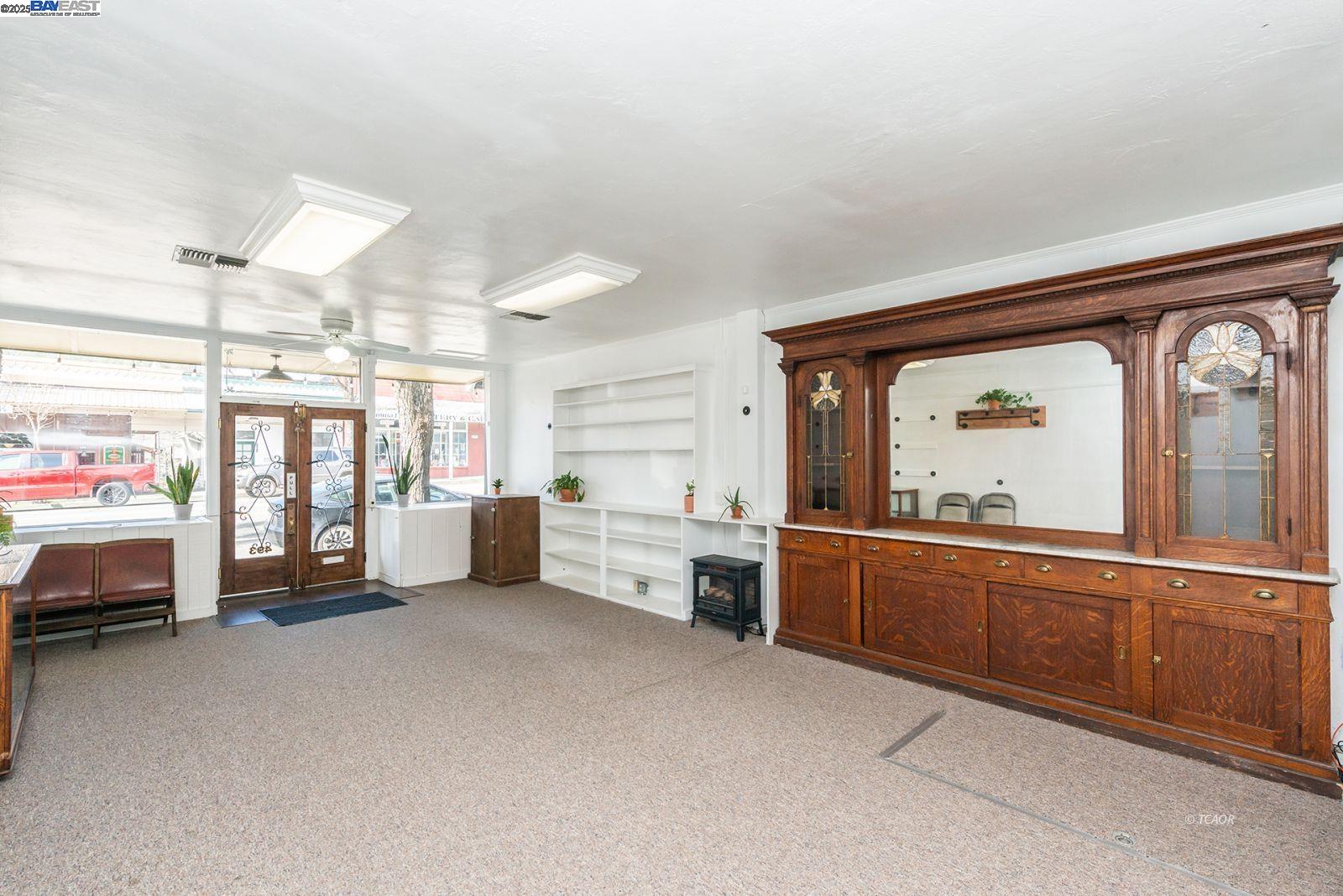 Detail Gallery Image 3 of 50 For 493 Main St., Weaverville,  CA 96093 - 1 Beds | 2/1 Baths