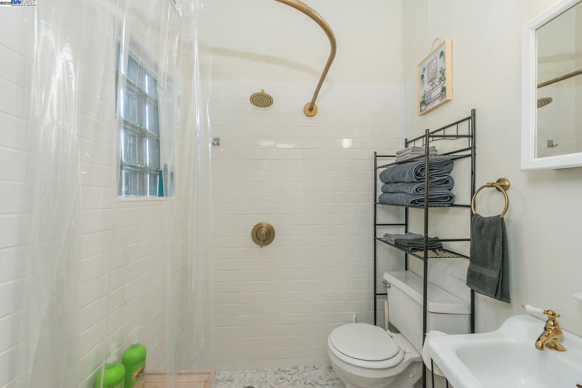 Detail Gallery Image 26 of 50 For 493 Main St., Weaverville,  CA 96093 - 1 Beds | 2/1 Baths