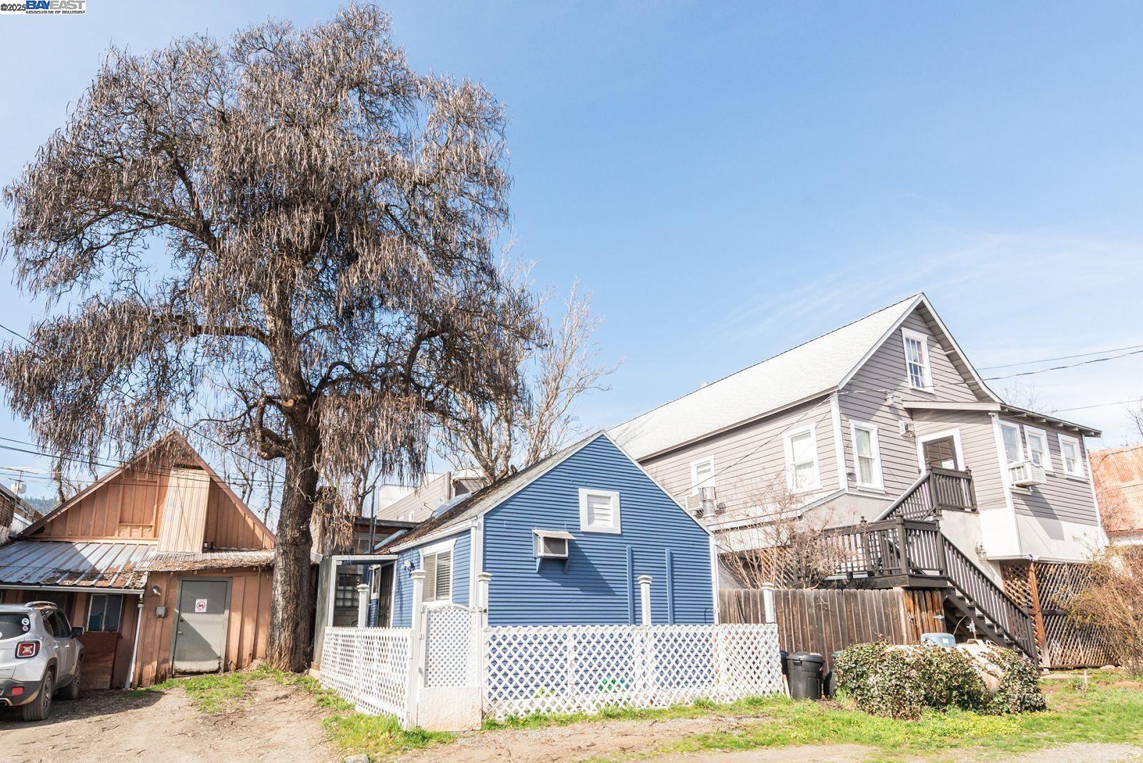 Detail Gallery Image 4 of 50 For 493 Main St., Weaverville,  CA 96093 - 1 Beds | 2/1 Baths