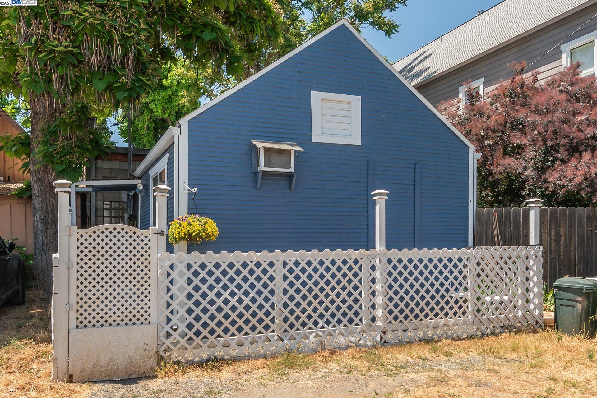 Detail Gallery Image 50 of 50 For 493 Main St., Weaverville,  CA 96093 - 1 Beds | 2/1 Baths