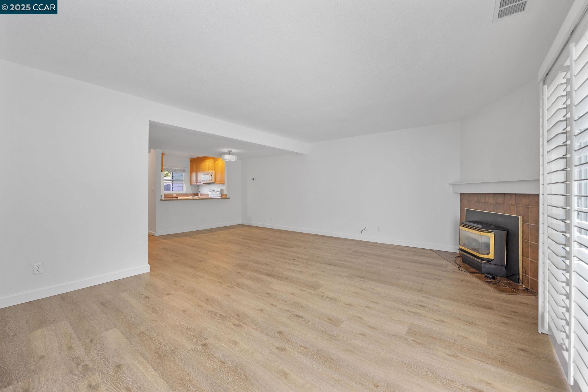 Photo #11: 41113071 Listing: Photo #11