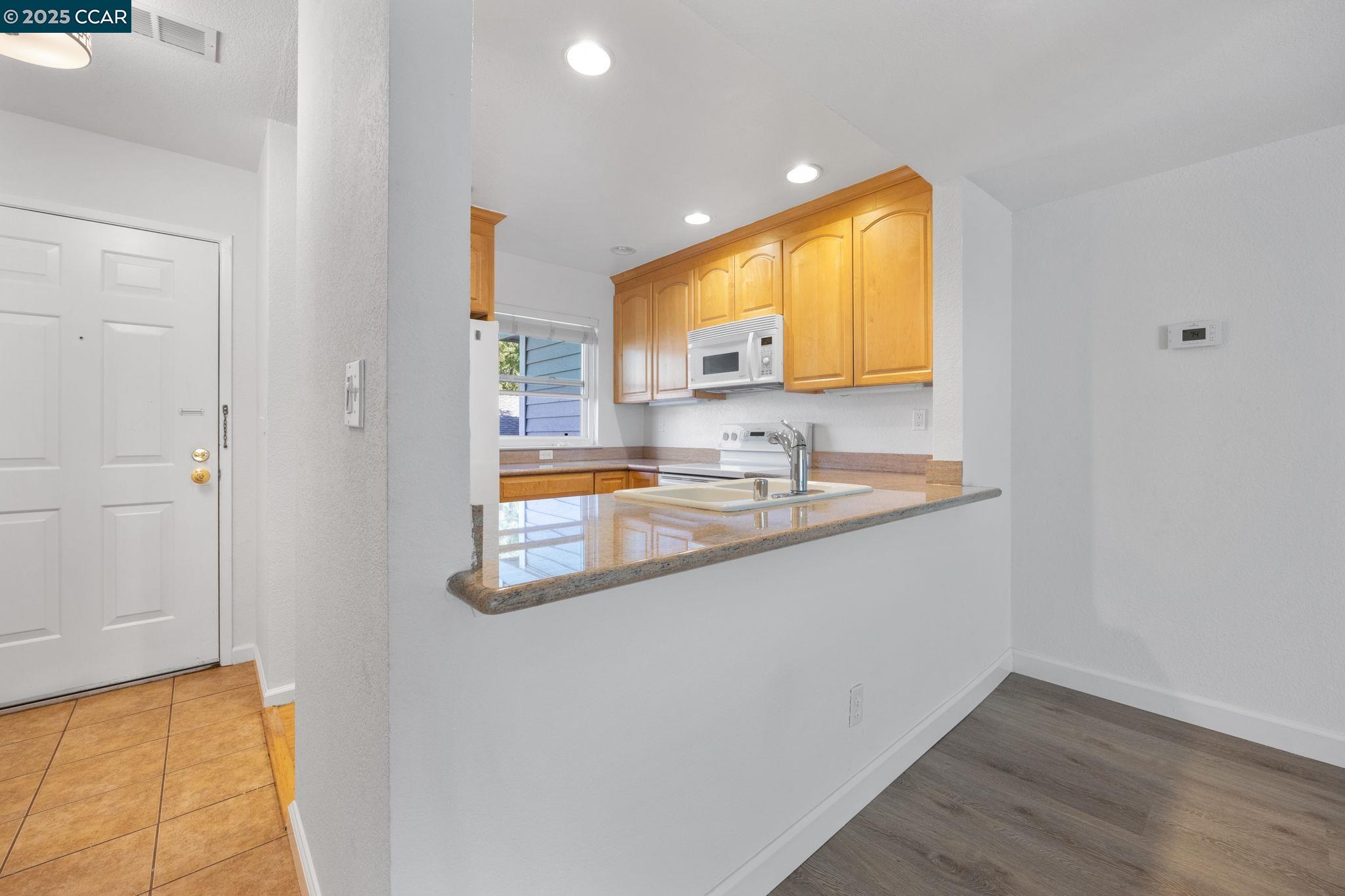 Photo #5: 41113071 Listing 