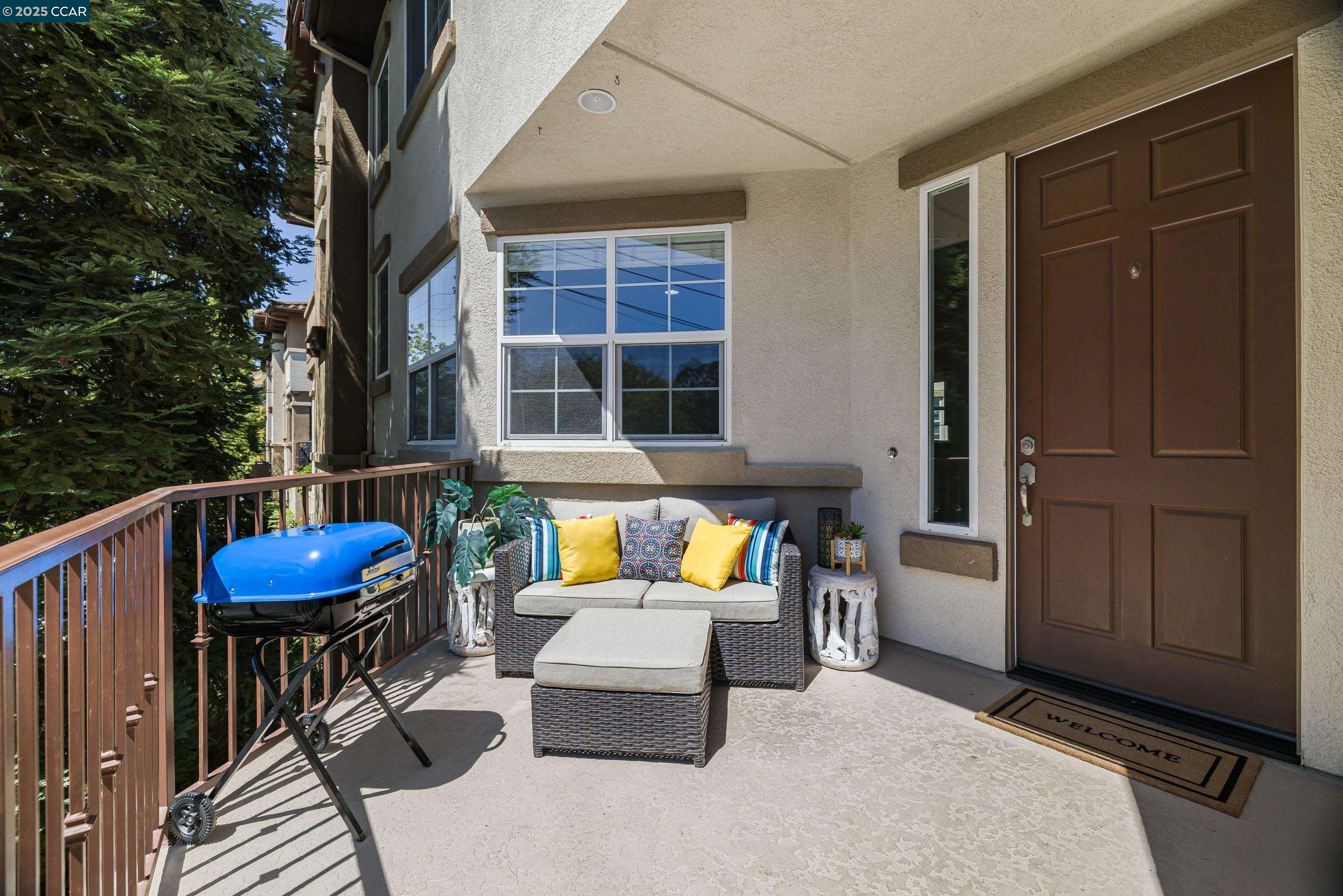 Detail Gallery Image 3 of 28 For 1121 Haven St, Martinez,  CA 94553 - 3 Beds | 2/1 Baths