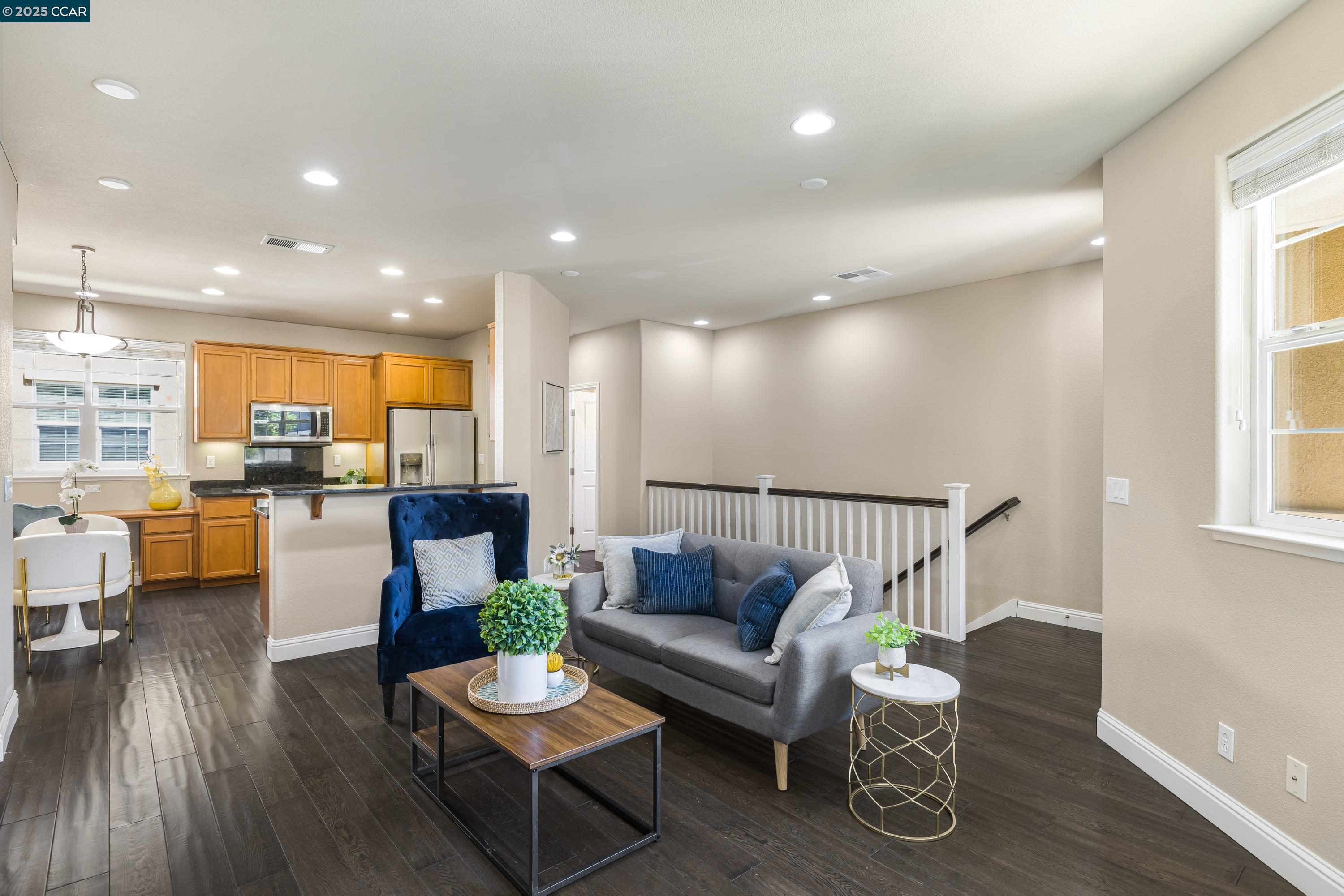 Detail Gallery Image 5 of 28 For 1121 Haven St, Martinez,  CA 94553 - 3 Beds | 2/1 Baths