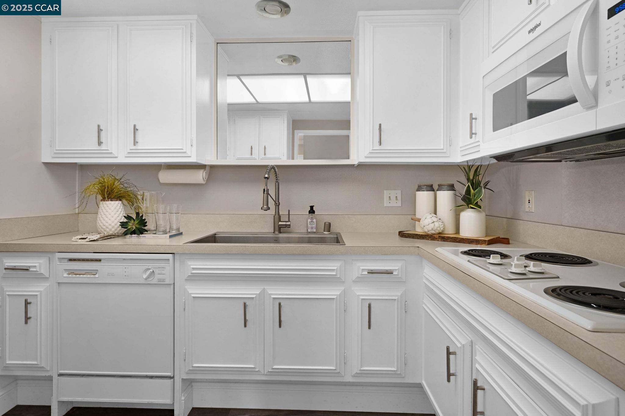 Photo #9: 41113079 Listing: Photo #9