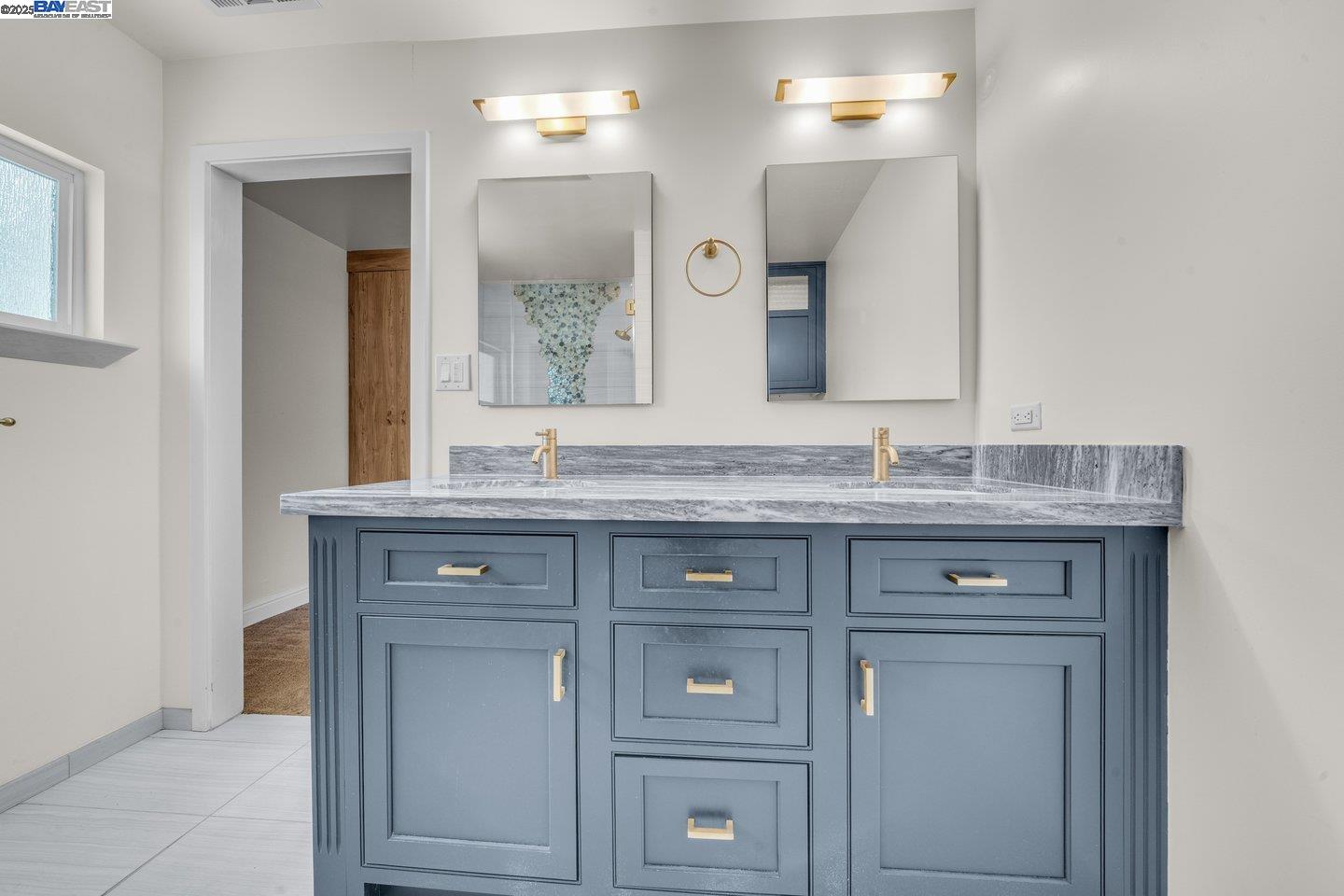 Detail Gallery Image 21 of 39 For 1876 Lynwood Dr, Concord,  CA 94519 - 4 Beds | 2 Baths