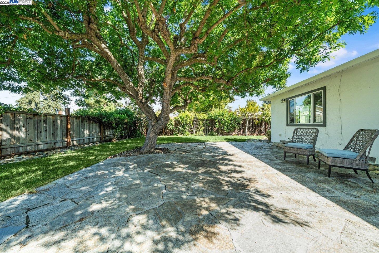 Detail Gallery Image 34 of 39 For 1876 Lynwood Dr, Concord,  CA 94519 - 4 Beds | 2 Baths