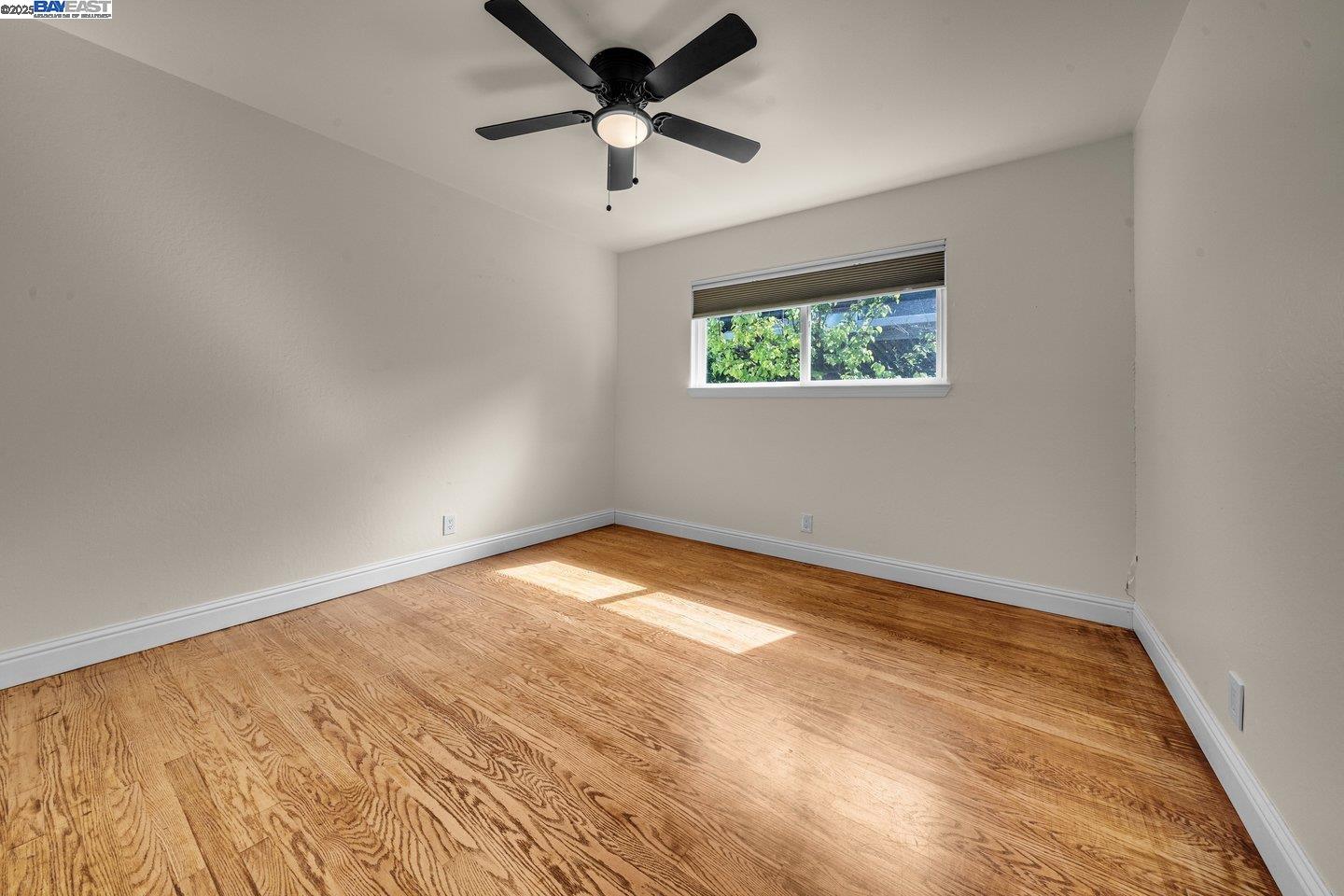 Detail Gallery Image 37 of 52 For 1876 Lynwood Dr, Concord,  CA 94519 - 4 Beds | 2 Baths