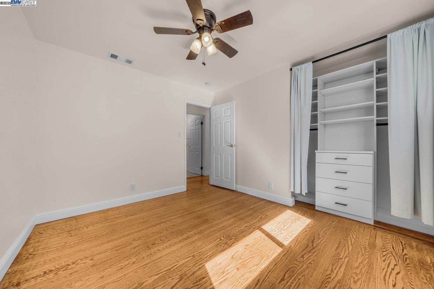 Detail Gallery Image 38 of 52 For 1876 Lynwood Dr, Concord,  CA 94519 - 4 Beds | 2 Baths