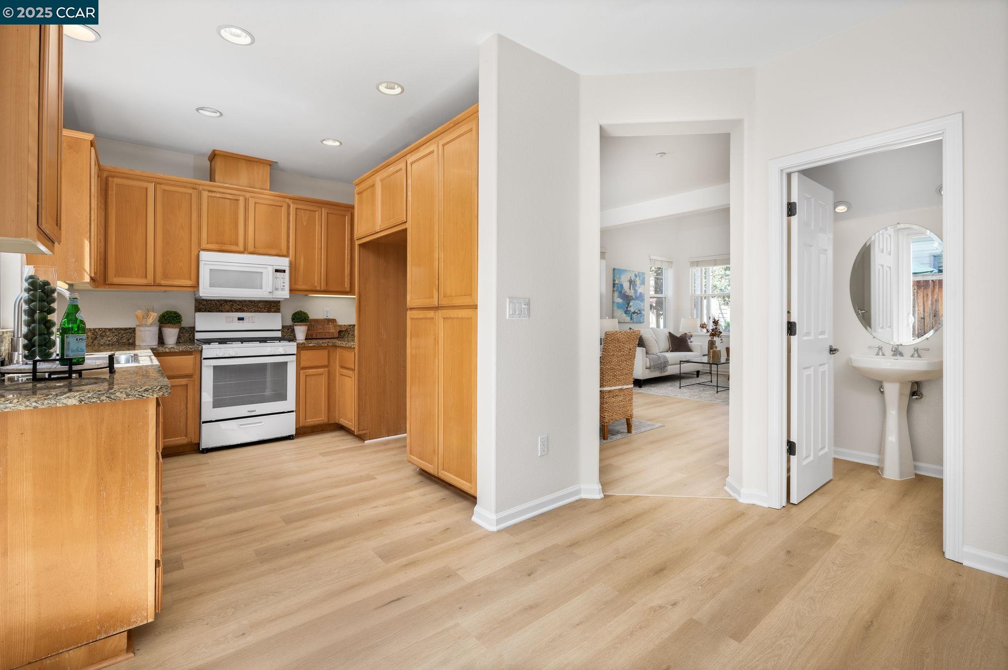 Detail Gallery Image 7 of 23 For 472 Chicory Ct, Brentwood,  CA 94513 - 3 Beds | 2/1 Baths