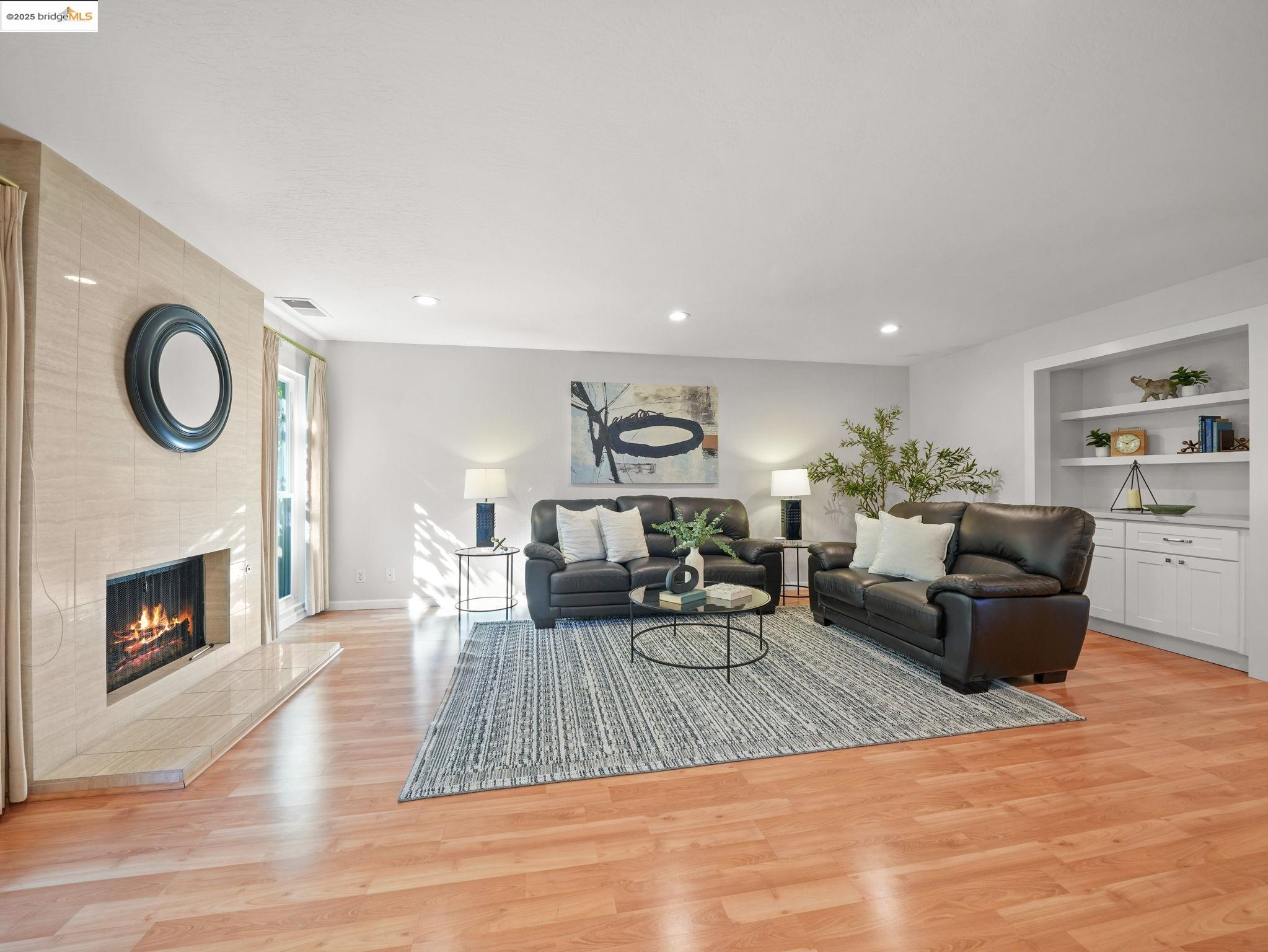 Photo #2: 41113087 Listing 