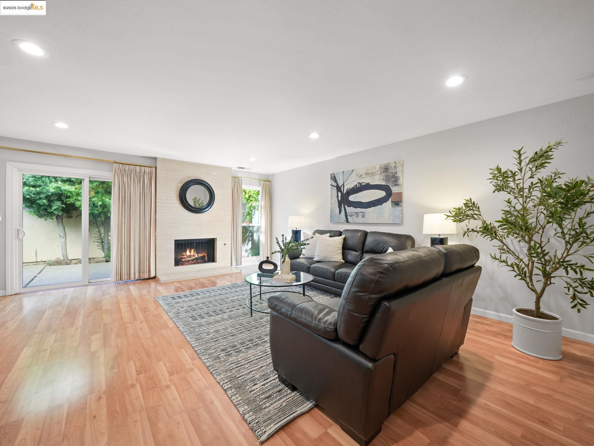 Photo #6: 41113087 Listing 