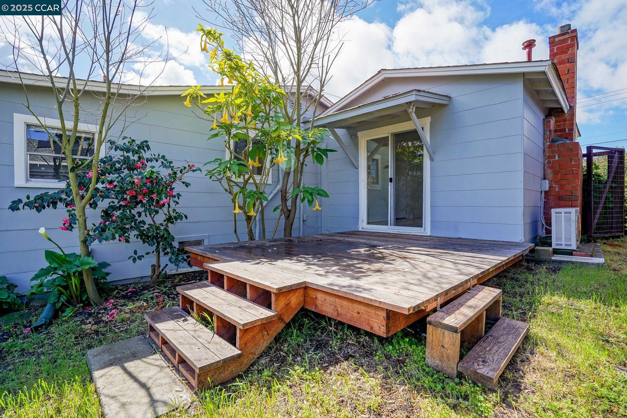 Detail Gallery Image 18 of 24 For 742 La Paloma Rd, El Sobrante,  CA 94803 - 2 Beds | 1 Baths