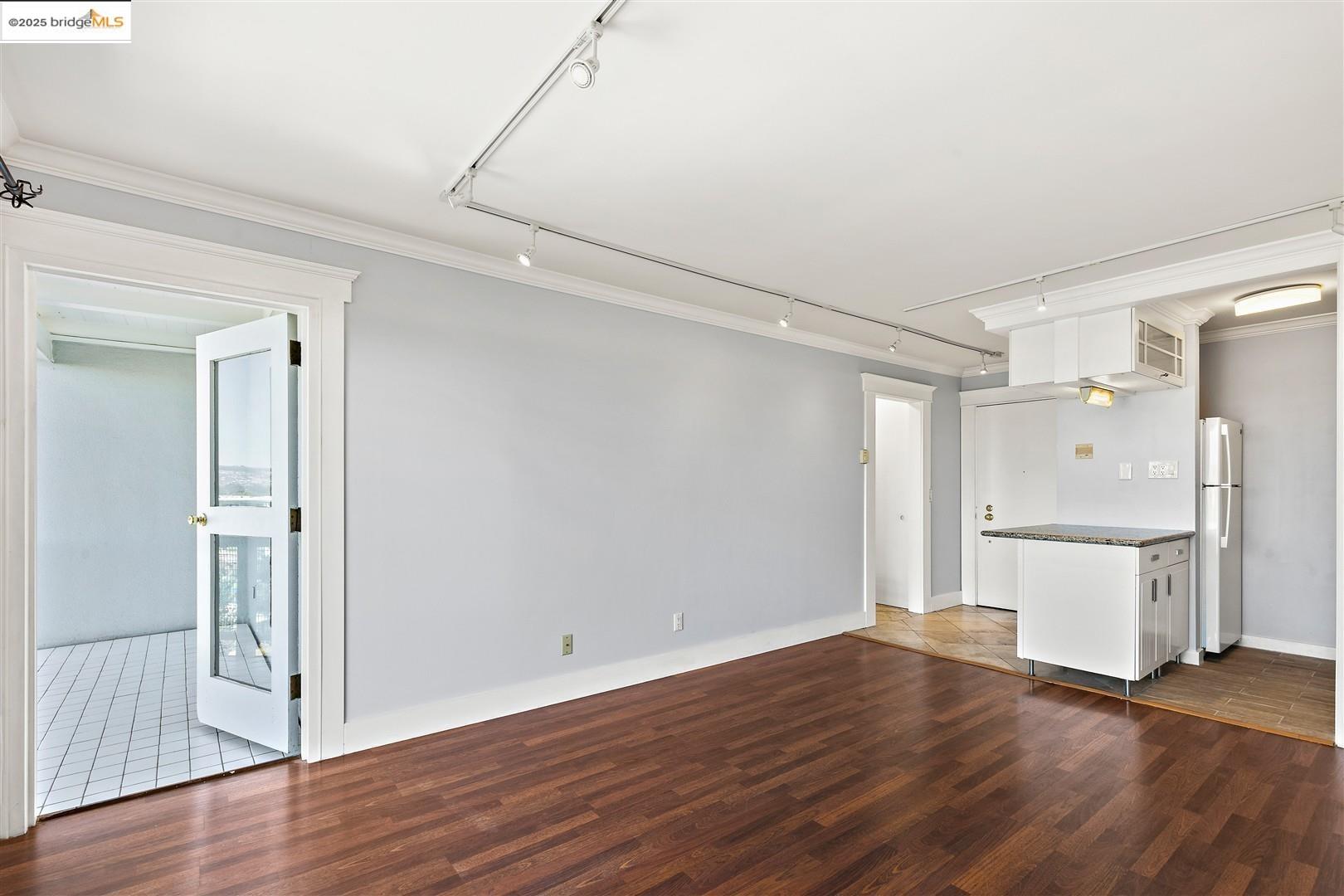 Detail Gallery Image 12 of 60 For 4 Commodore Dr #D523,  Emeryville,  CA 94608 - 1 Beds | 1 Baths