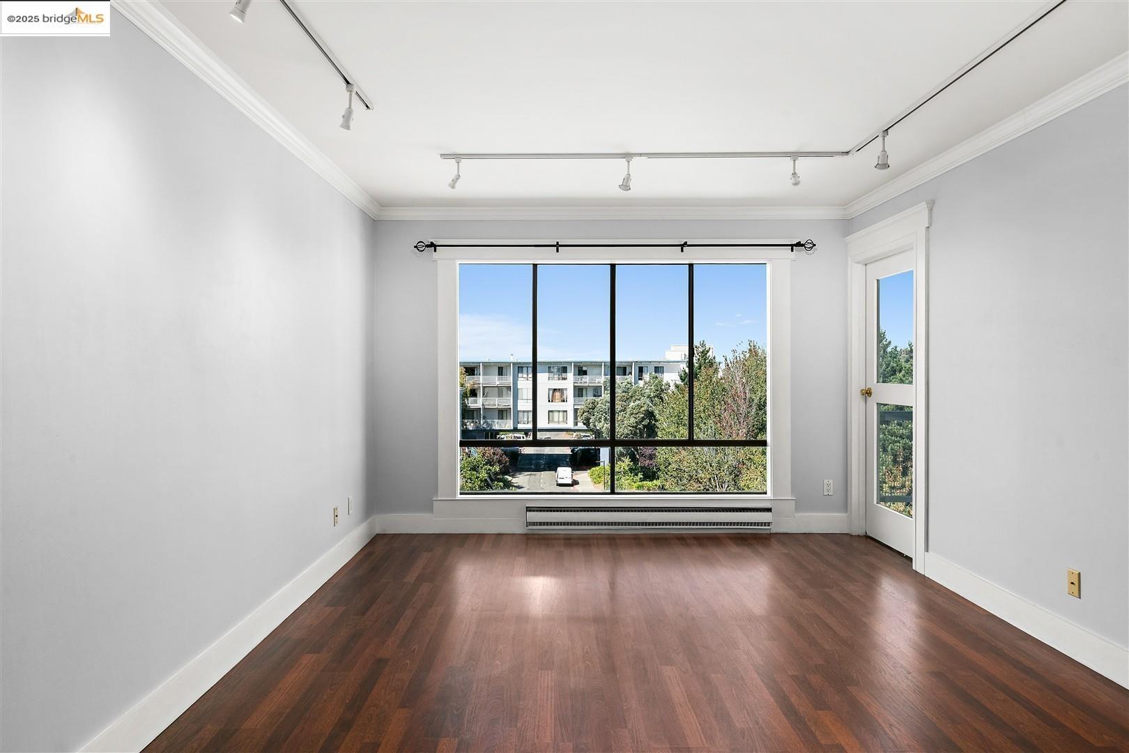 Detail Gallery Image 19 of 60 For 4 Commodore Dr #D523,  Emeryville,  CA 94608 - 1 Beds | 1 Baths