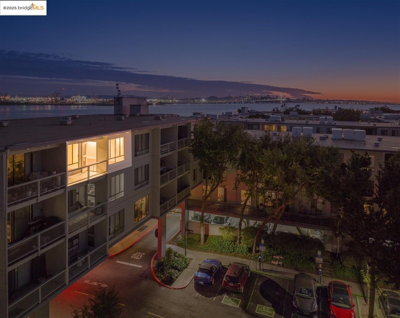 Detail Gallery Image 36 of 60 For 4 Commodore Dr #D523,  Emeryville,  CA 94608 - 1 Beds | 1 Baths