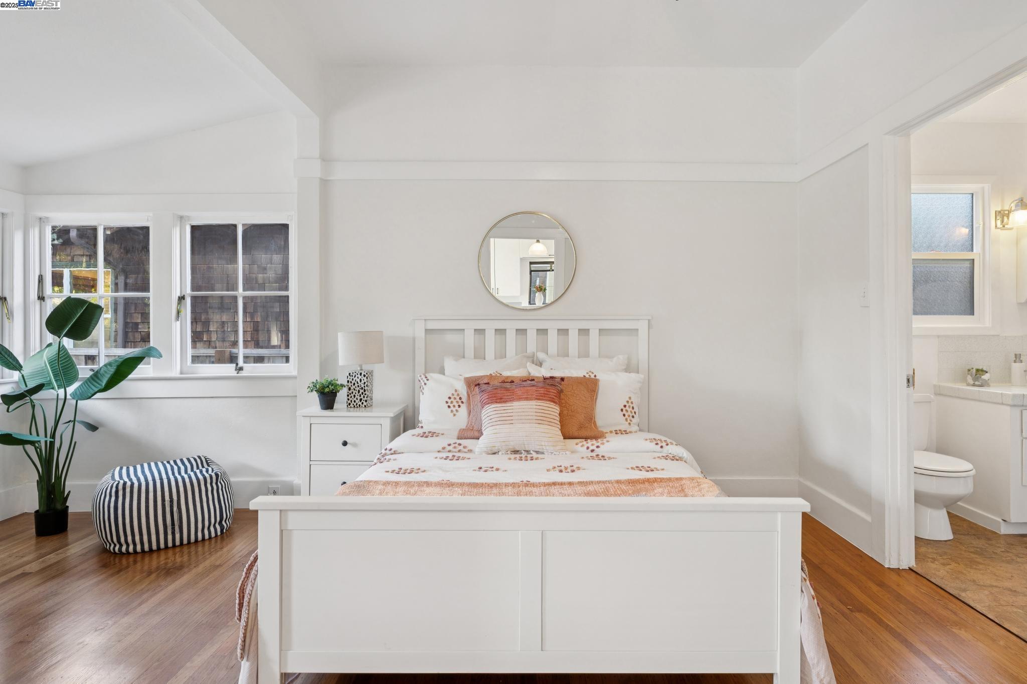 Detail Gallery Image 34 of 57 For 3246 Garfield Ave, Alameda,  CA 94501 - 3 Beds | 1/1 Baths