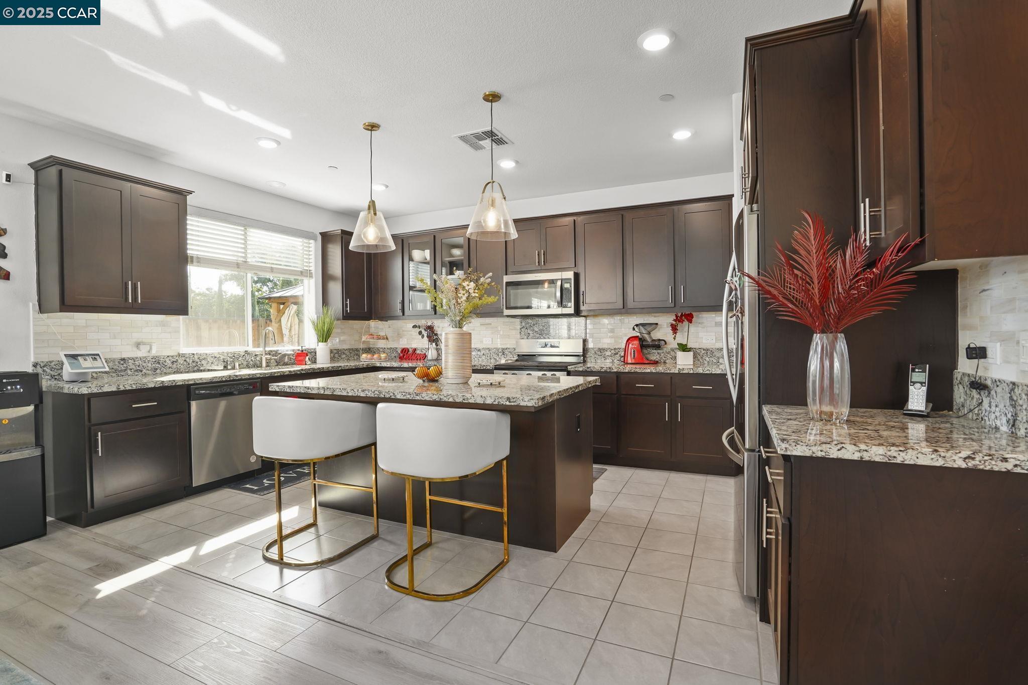 Detail Gallery Image 9 of 26 For 433 Ramos Ranch Rd, Oakley,  CA 94561 - 4 Beds | 3 Baths