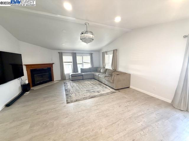 Detail Gallery Image 2 of 15 For 2151 Oakland Rd #523,  San Jose,  CA 95131 - 3 Beds | 2 Baths