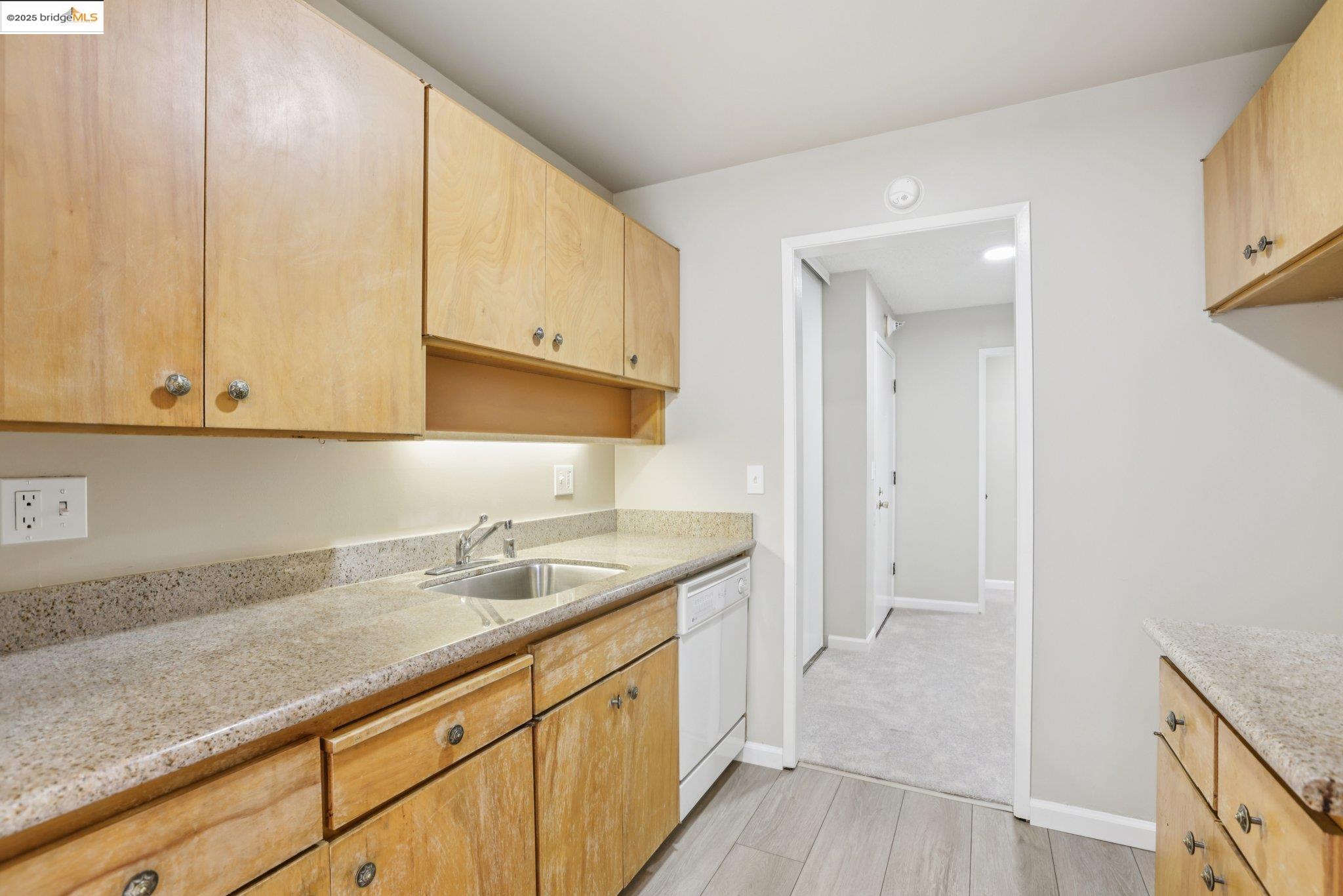 Photo #12: 41113133 Listing: Photo #12