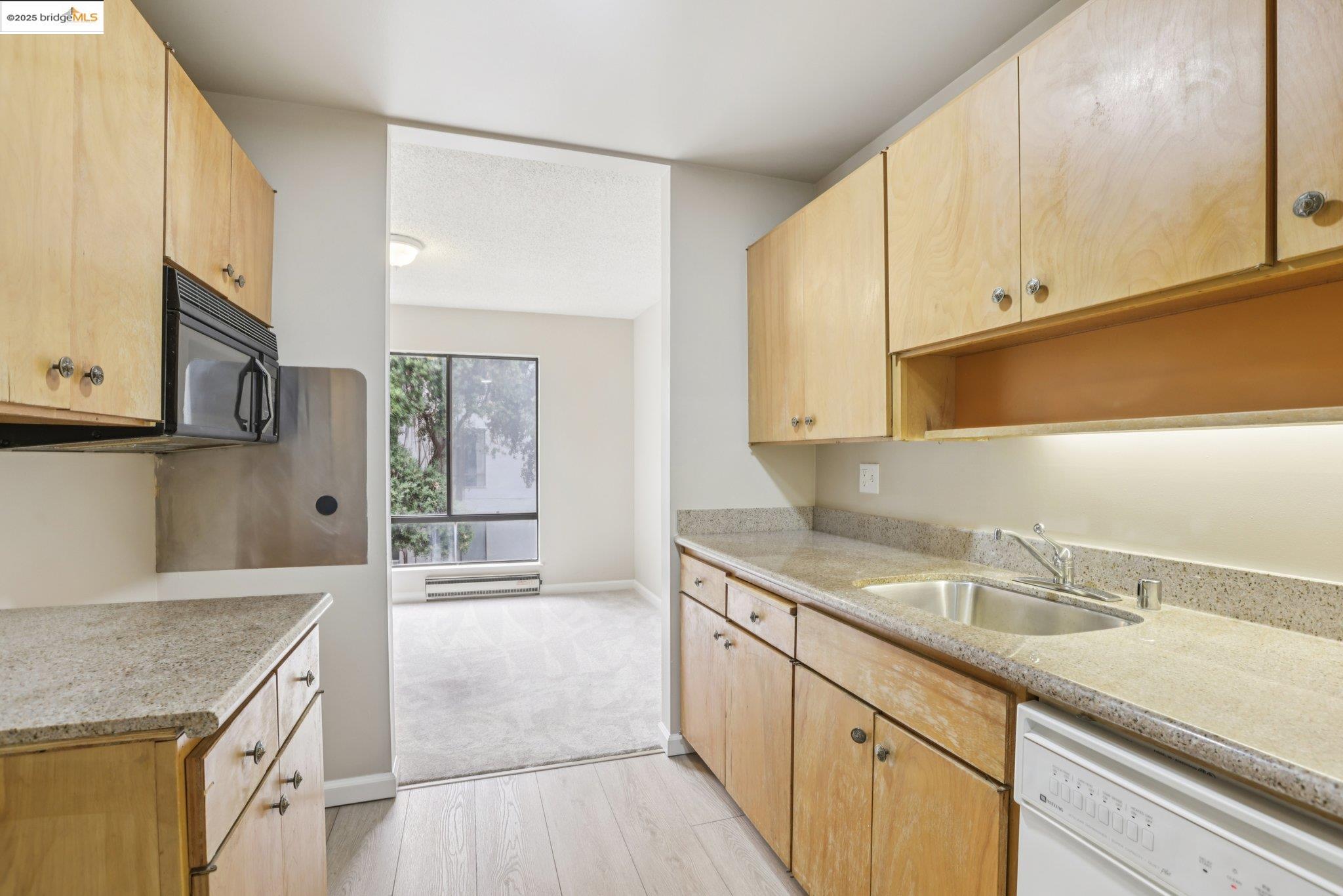 Photo #13: 41113133 Listing: Photo #13