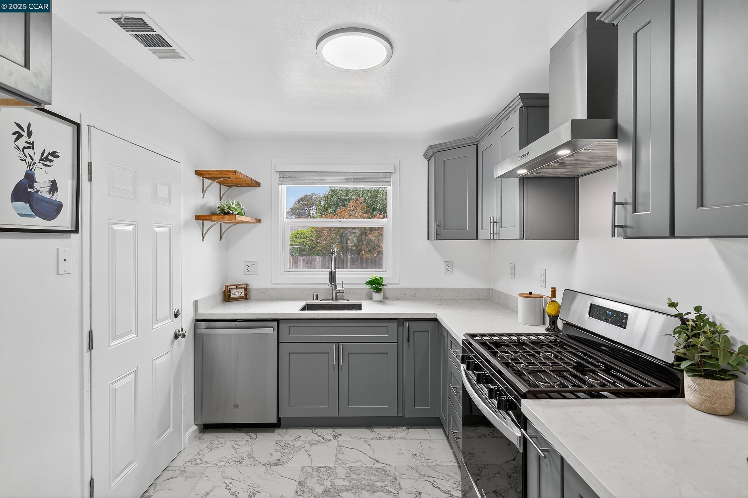 Detail Gallery Image 16 of 42 For 2921 Rollingwood Dr, San Pablo,  CA 94806 - 3 Beds | 1 Baths