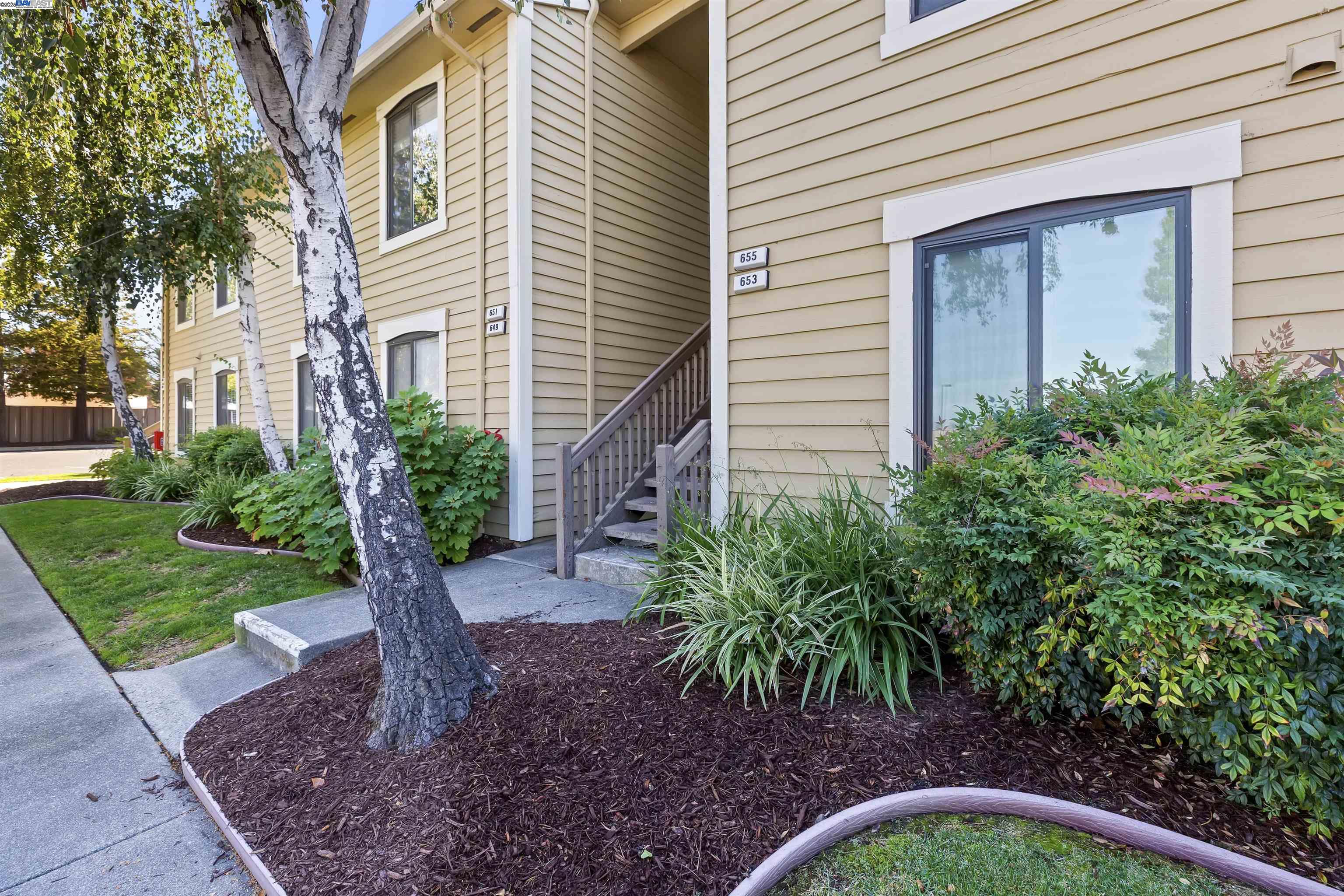MLS: 41113135 Condo For Sale
