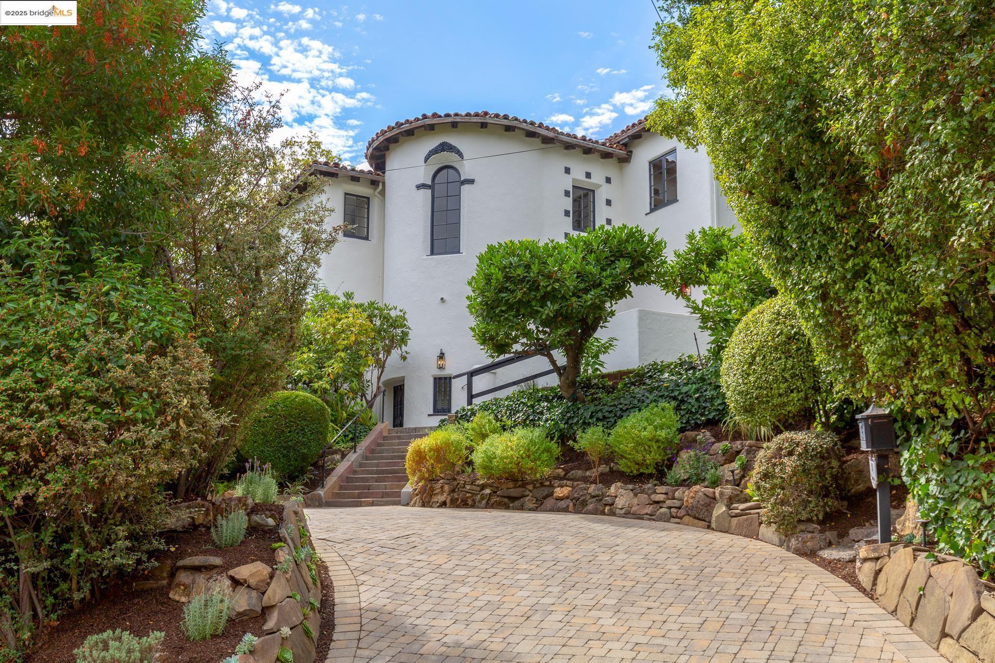 Homes For Sale in Piedmont, CA