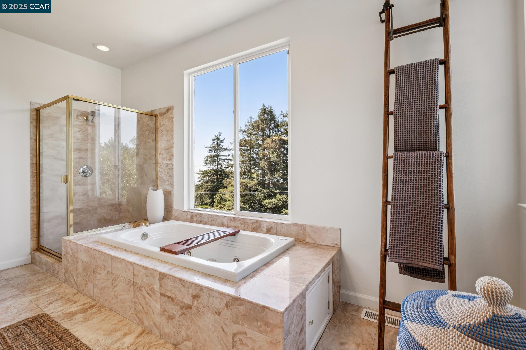 Detail Gallery Image 42 of 60 For 1375 Summit Park Ct, El Cerrito,  CA 94530 - 4 Beds | 3/1 Baths