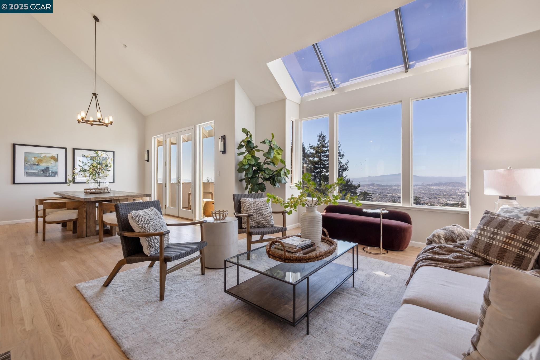 Detail Gallery Image 10 of 60 For 1375 Summit Park Ct, El Cerrito,  CA 94530 - 4 Beds | 3/1 Baths