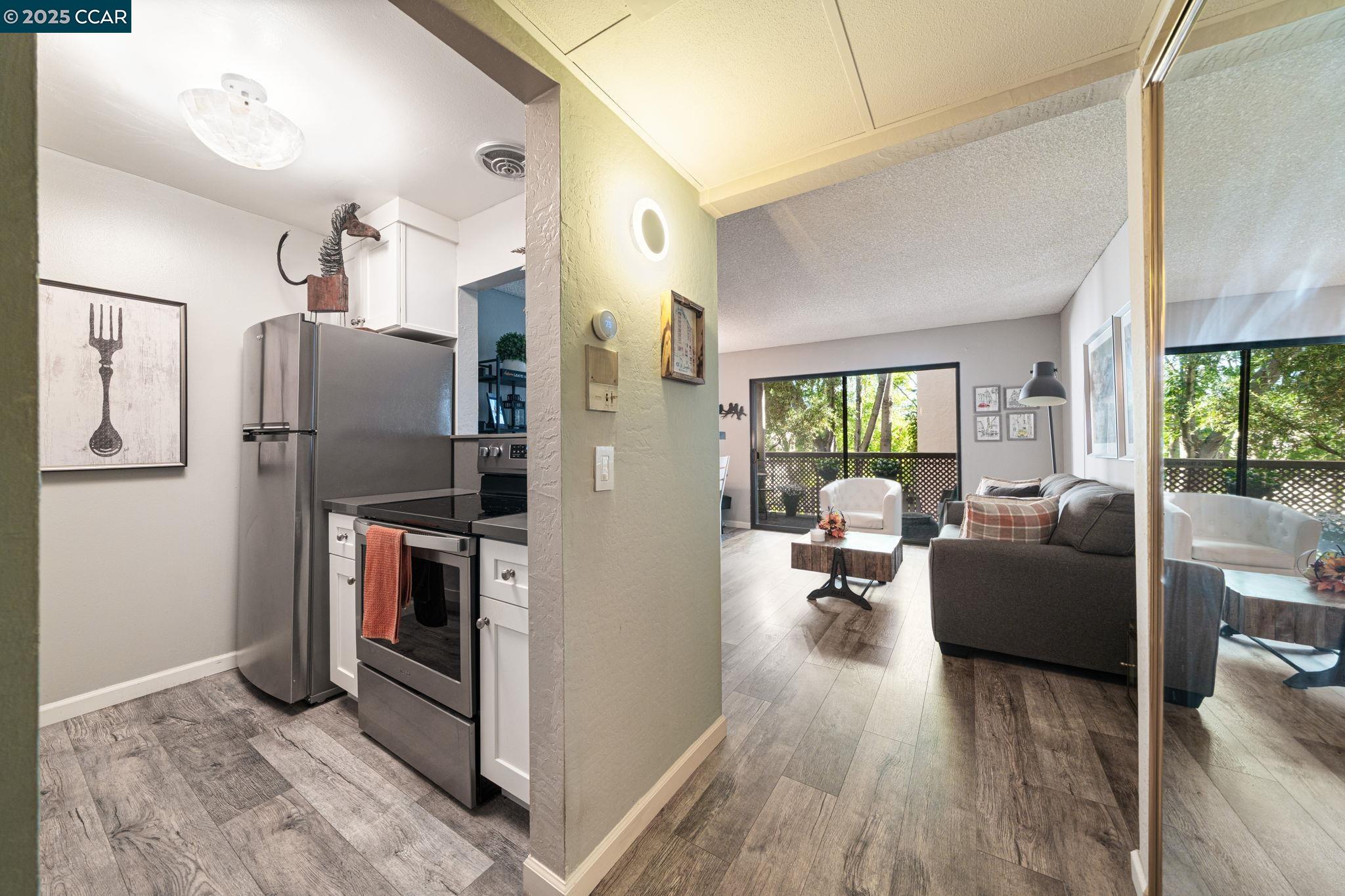 Photo #5: 41113152 Listing 