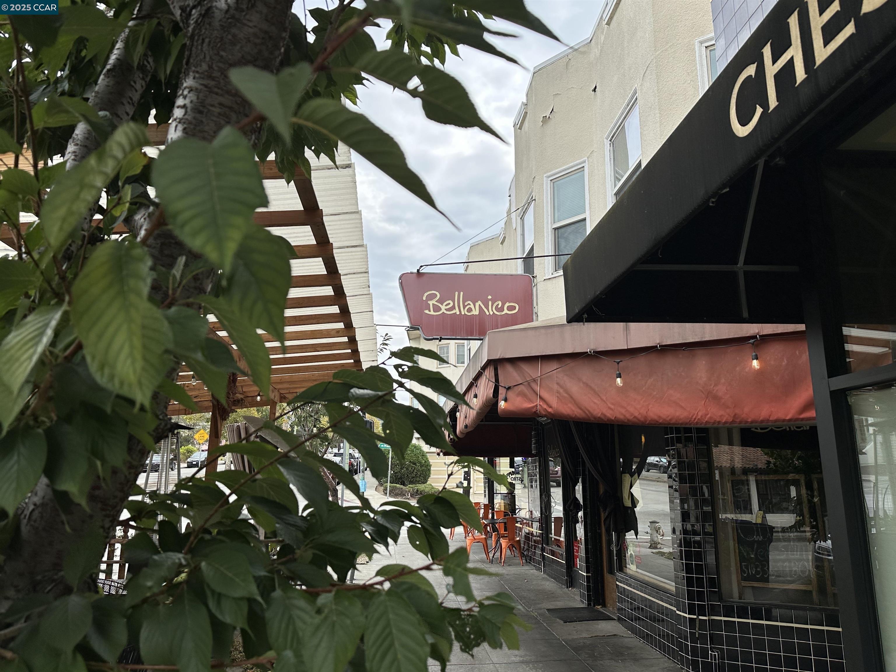 Detail Gallery Image 32 of 36 For 4426 Park Blvd, Oakland,  CA 94602 - 2 Beds | 2 Baths