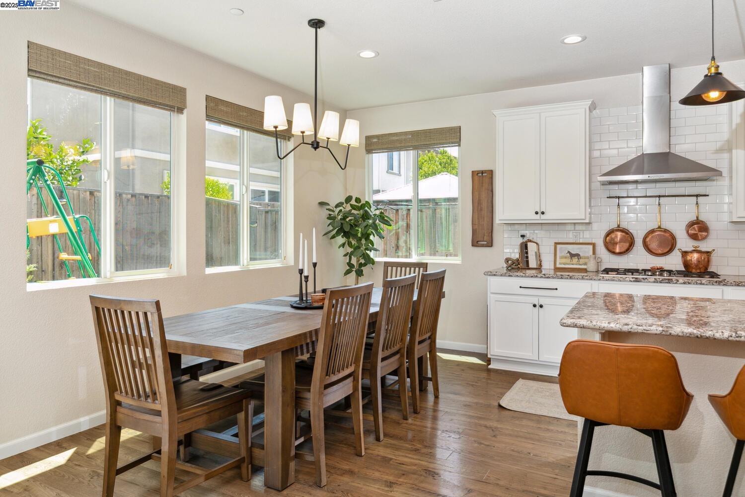 Detail Gallery Image 18 of 52 For 280 Coolcrest Dr., Oakley,  CA 94561-2865 - 4 Beds | 3 Baths