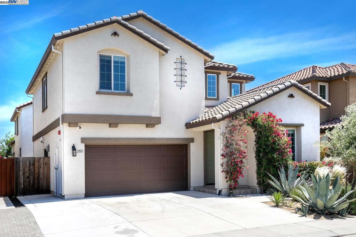 Detail Gallery Image 5 of 52 For 280 Coolcrest Dr., Oakley,  CA 94561-2865 - 4 Beds | 3 Baths