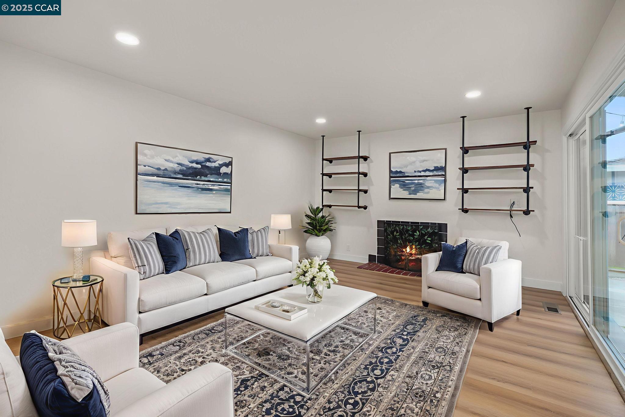 Detail Gallery Image 13 of 23 For 3934 Bellwood Drive, Concord,  CA 94519-1118 - 3 Beds | 2 Baths