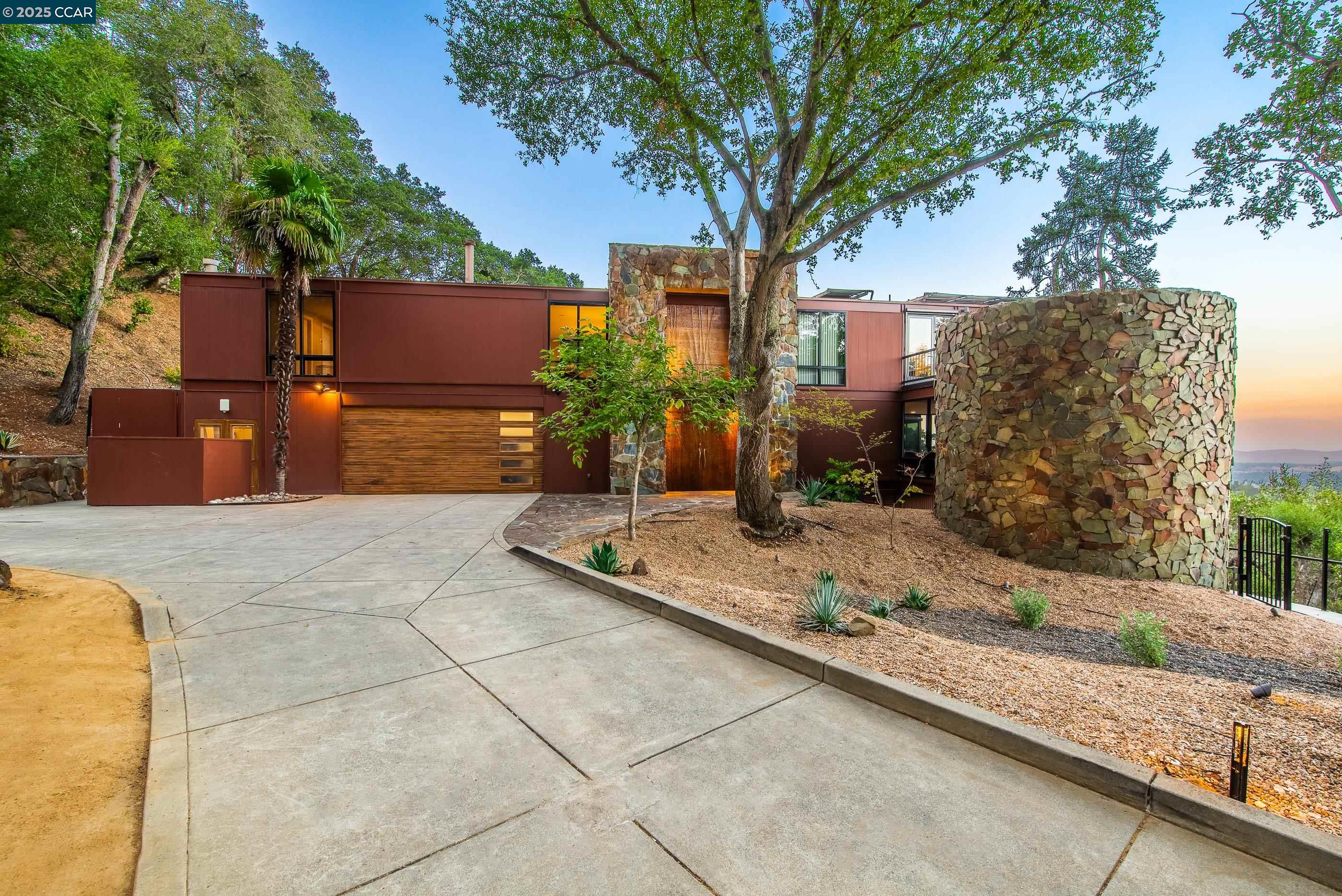 Detail Gallery Image 2 of 55 For 101 Greenbank Drive, Lafayette,  CA 94549 - 8 Beds | 8/1 Baths