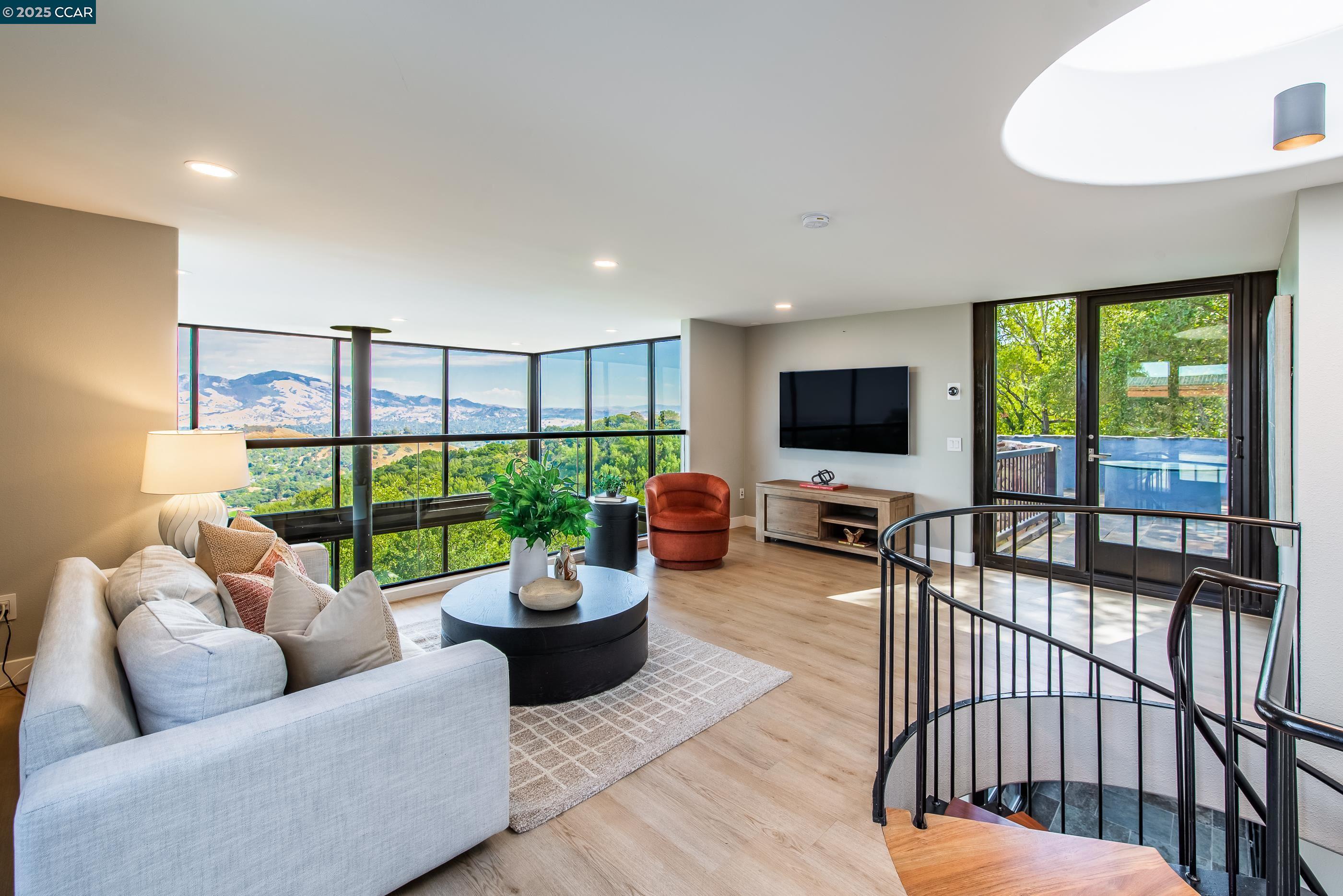 Detail Gallery Image 24 of 55 For 101 Greenbank Drive, Lafayette,  CA 94549 - 8 Beds | 8/1 Baths