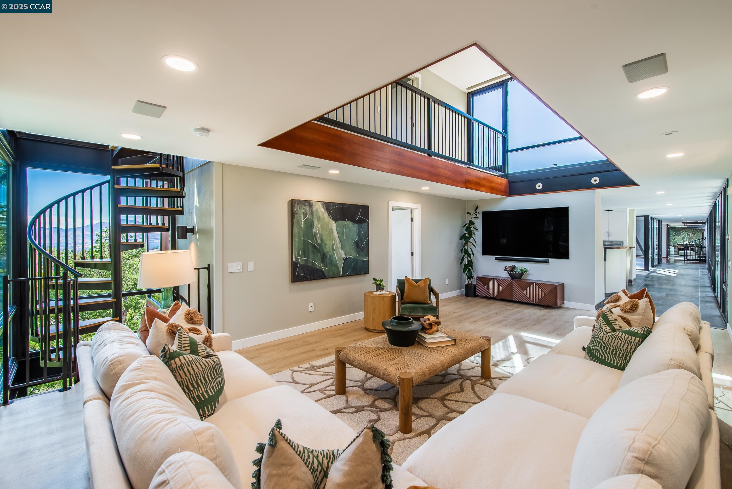 Detail Gallery Image 31 of 55 For 101 Greenbank Drive, Lafayette,  CA 94549 - 8 Beds | 8/1 Baths