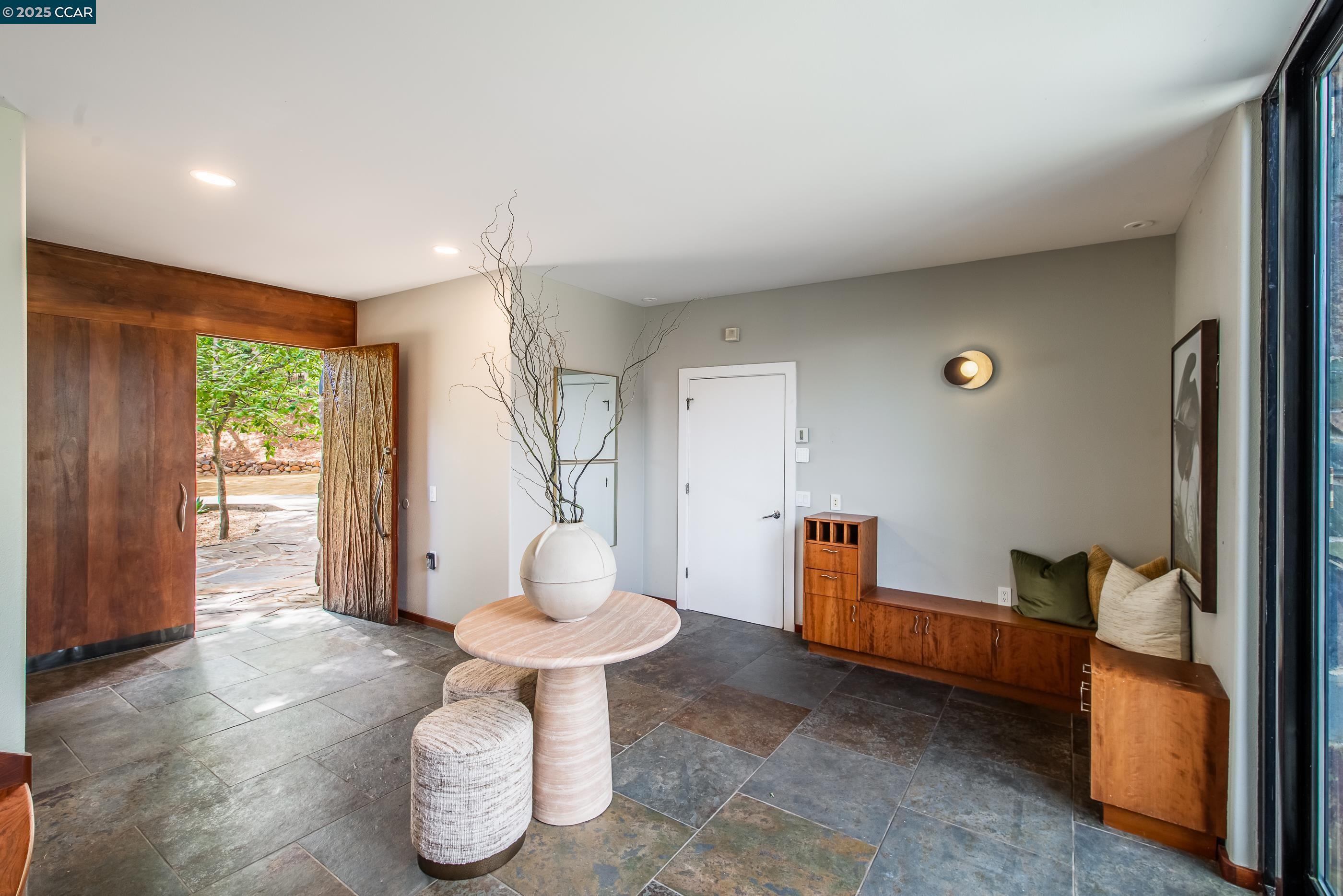 Detail Gallery Image 5 of 55 For 101 Greenbank Drive, Lafayette,  CA 94549 - 8 Beds | 8/1 Baths