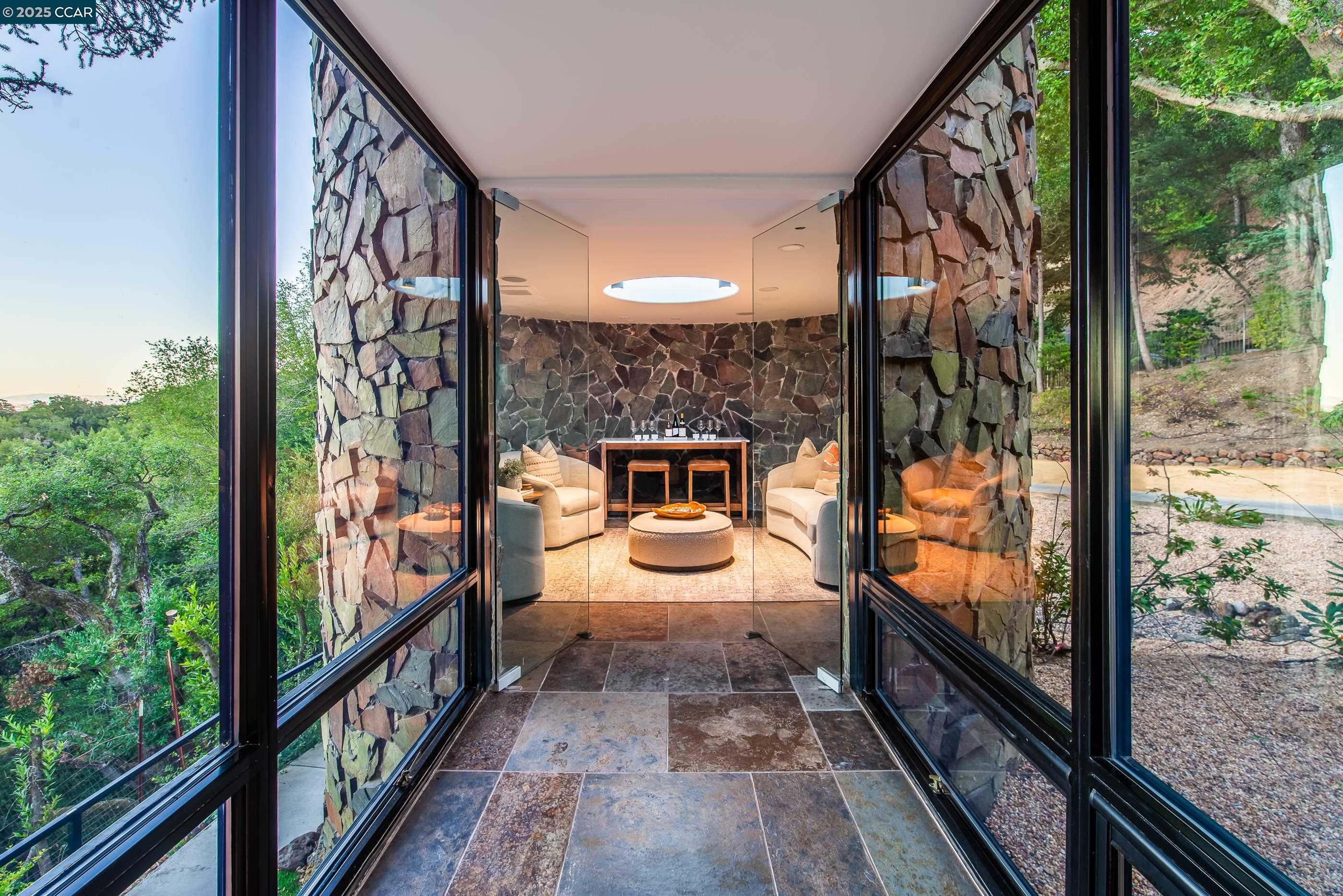 Detail Gallery Image 9 of 55 For 101 Greenbank Drive, Lafayette,  CA 94549 - 8 Beds | 8/1 Baths