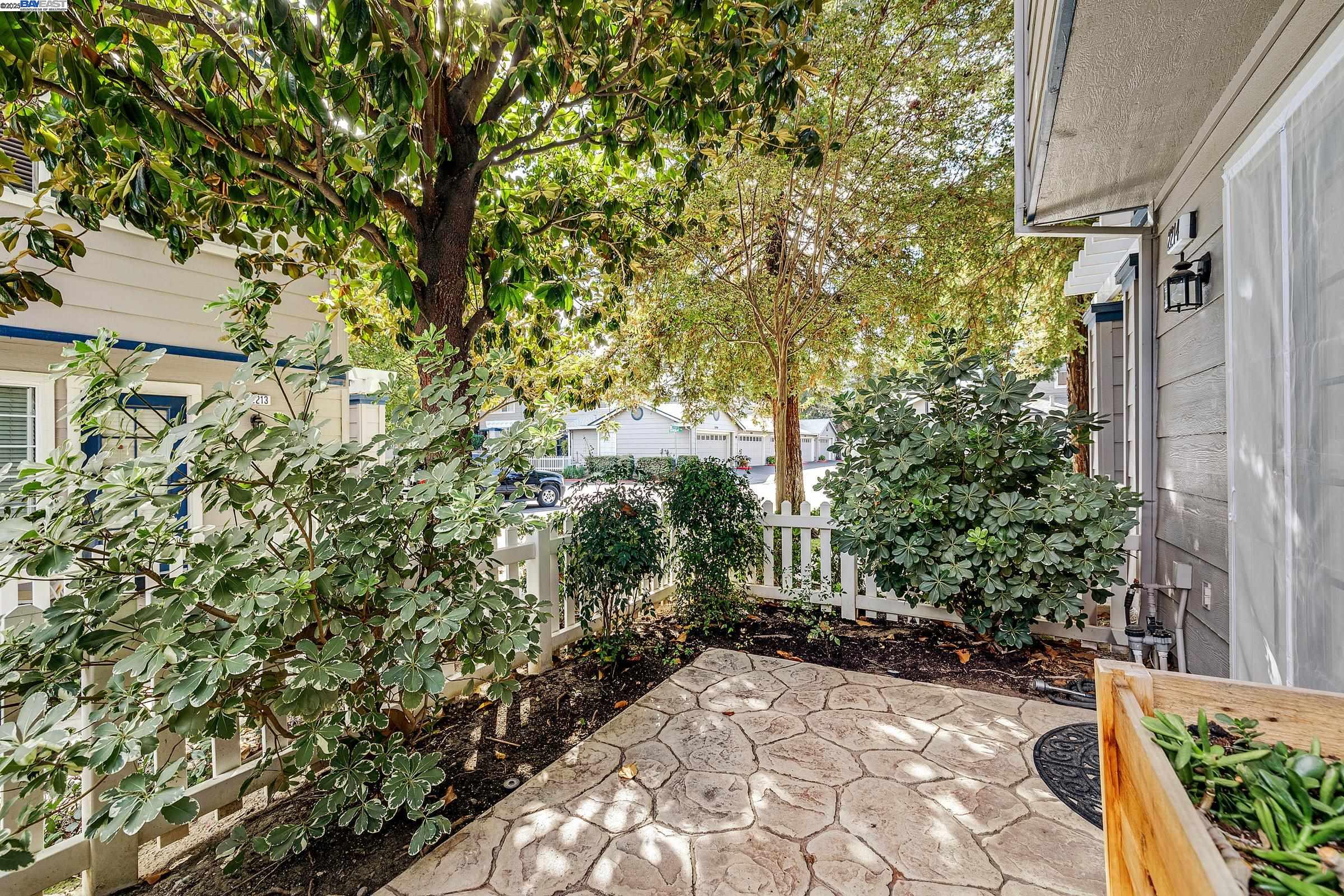 Detail Gallery Image 32 of 42 For 2214 Morningside Ct, Tracy,  CA 95376 - 3 Beds | 2/1 Baths