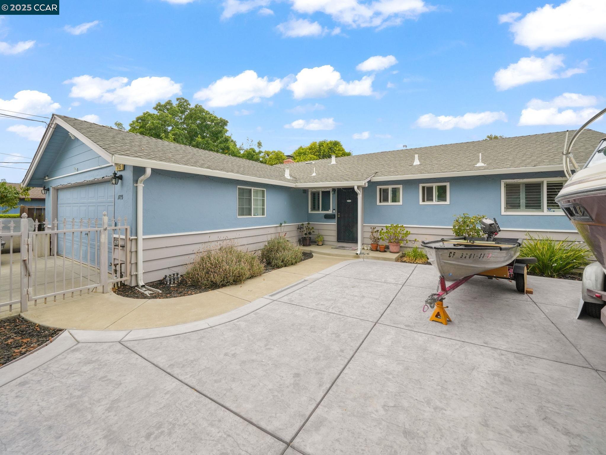 Front Image Thumbnail for CC41113169